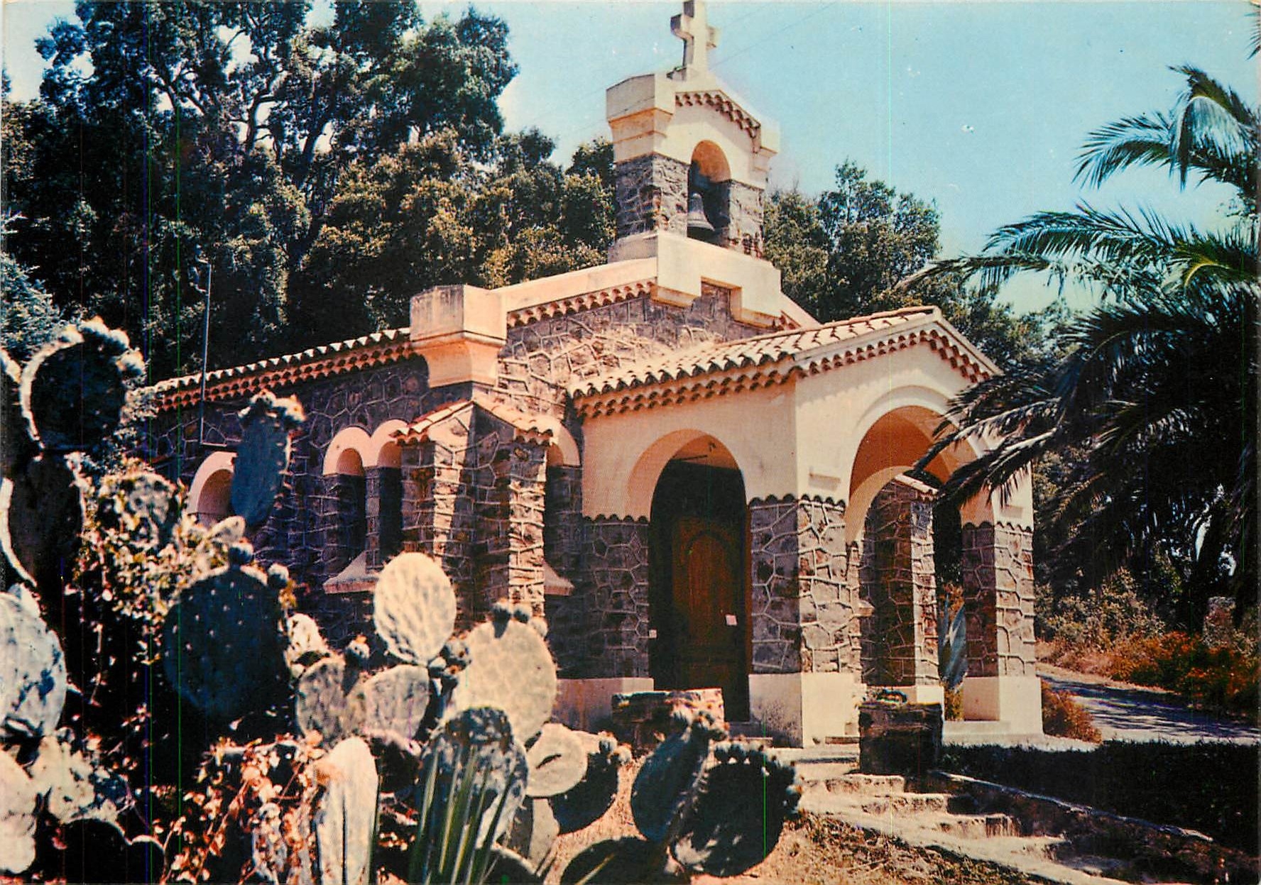 CPSM Le Rayol La Chapelle