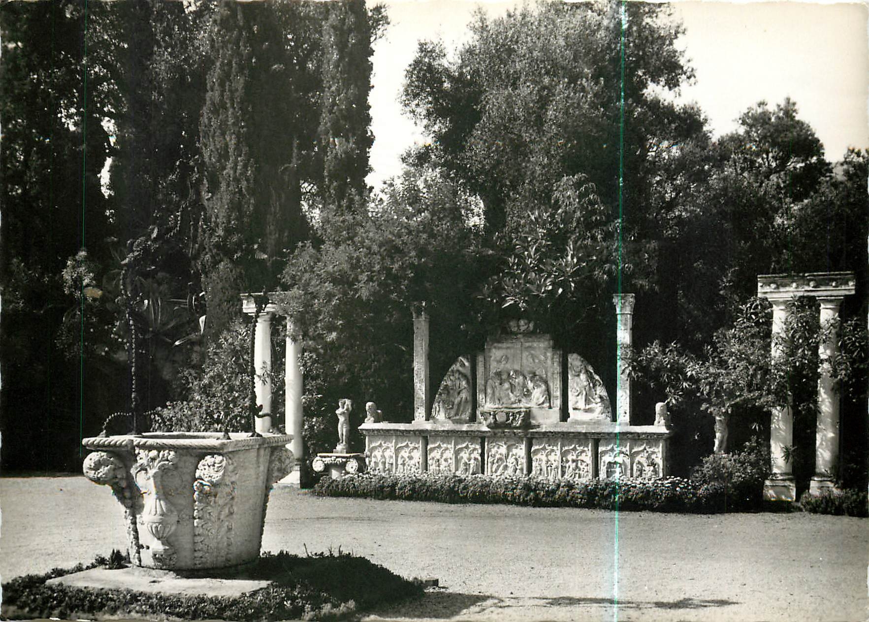CPSM Villa Musee Ile de France Saint Jean Cap Ferrat (A M) la cour d'Honneur