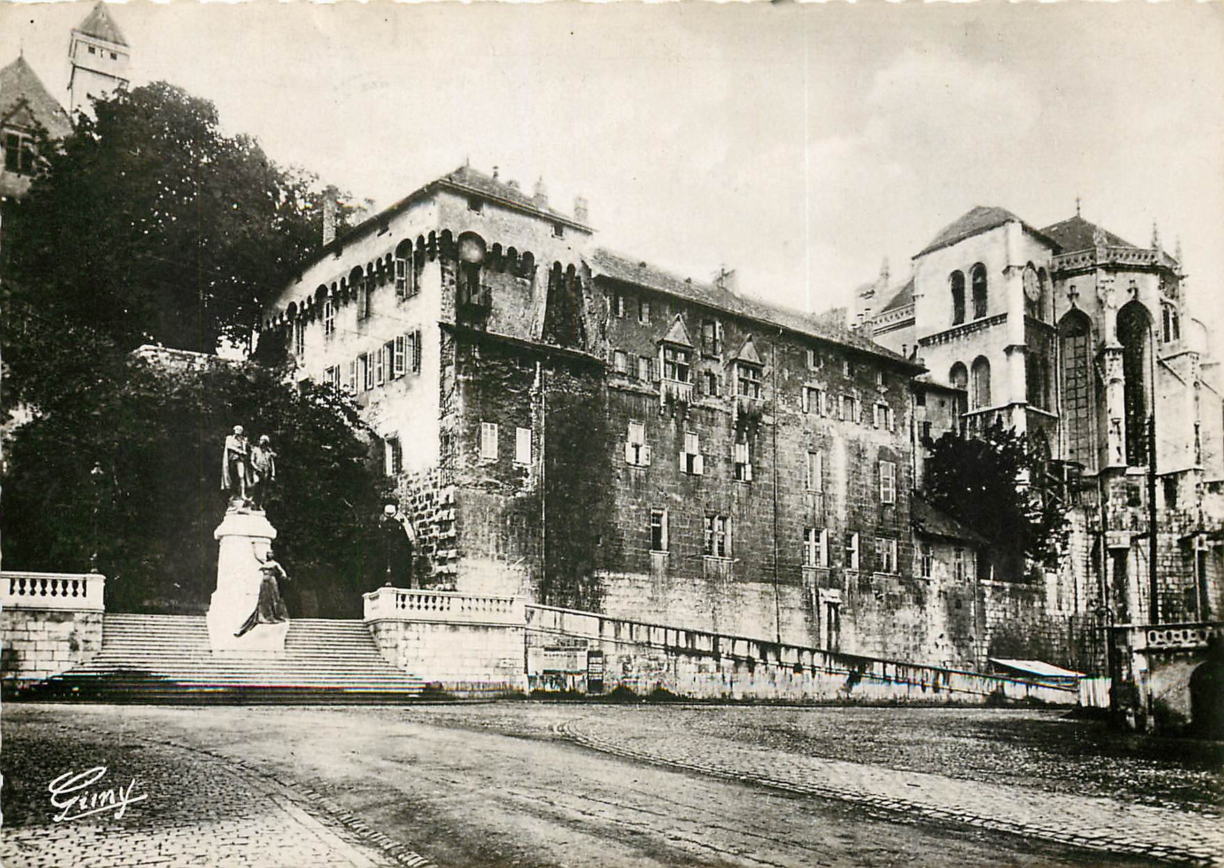 CPSM Chambery Chateau des Ducs de Savoie Monument historique Xe s