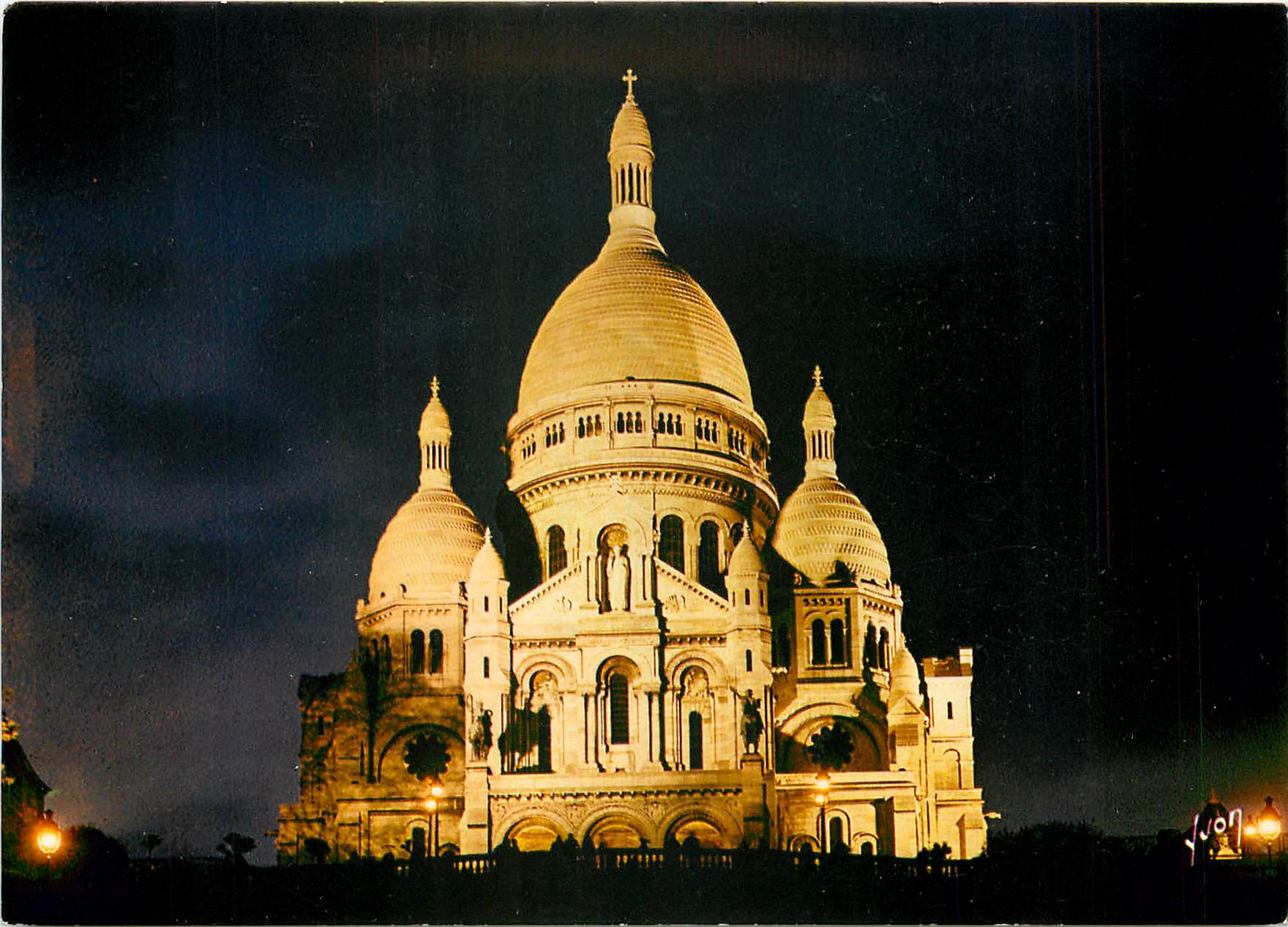 CPSM Paris la nuit Le Sacre Coeur illumine