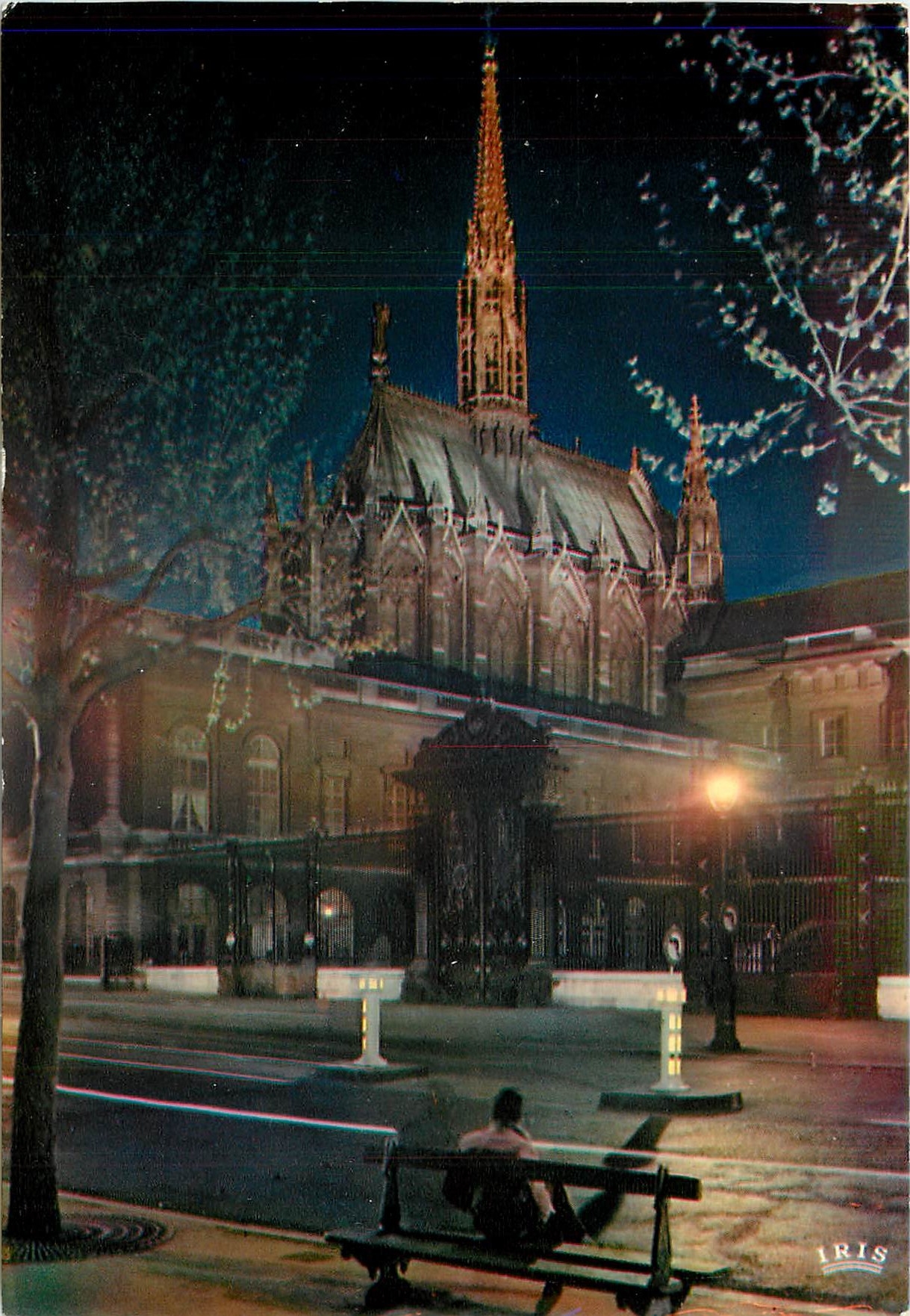 CPSM Paris La Sainte Chapelle illuminee