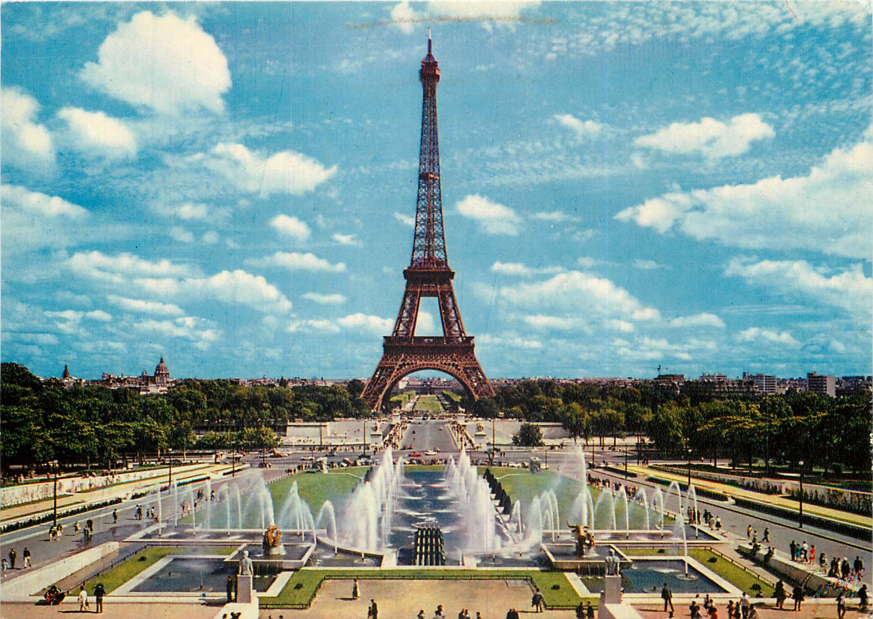 CPSM Paris La Tour Eiffel Les Jardins de chaillot