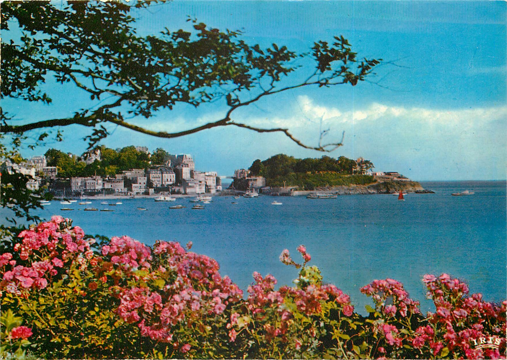 CPSM Dinard Cote d'Emeraude Vue sur la pointe du Moulinet