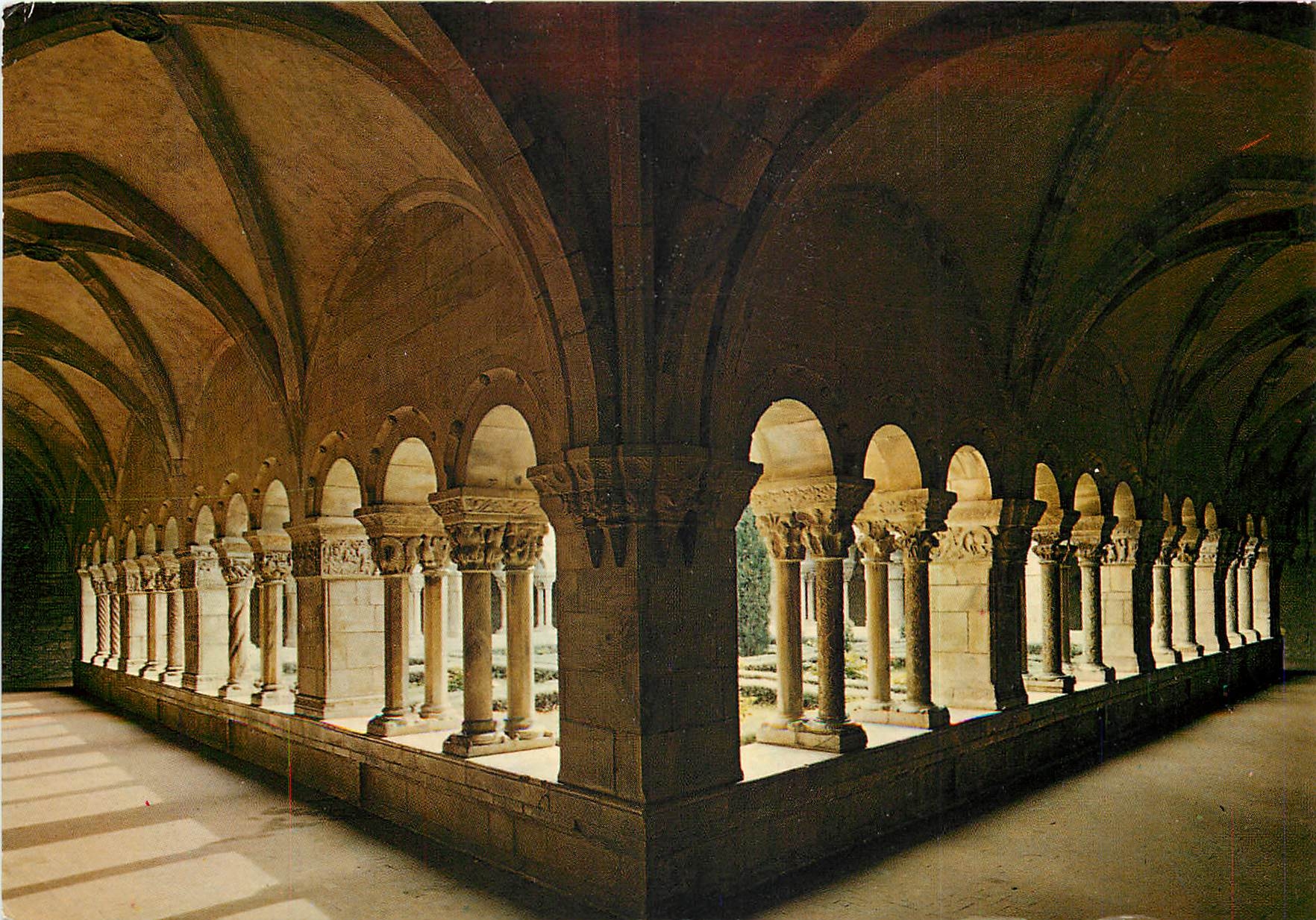 CPSM Elne (P O) Interieur du Cloitre (XIIe XIIIe et XIVe s