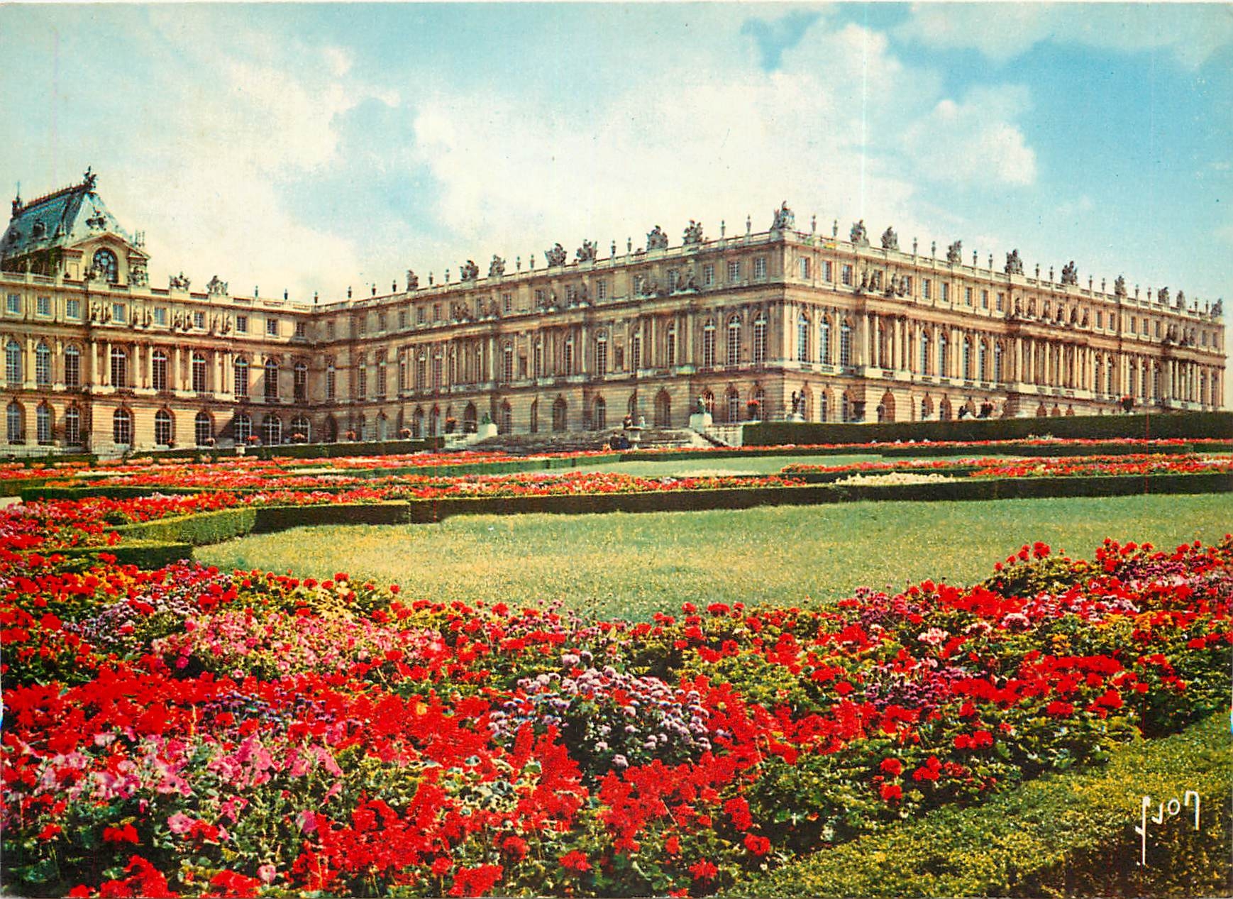 CPSM Chateau de Versailles le chateau vu des Parterres du Nord