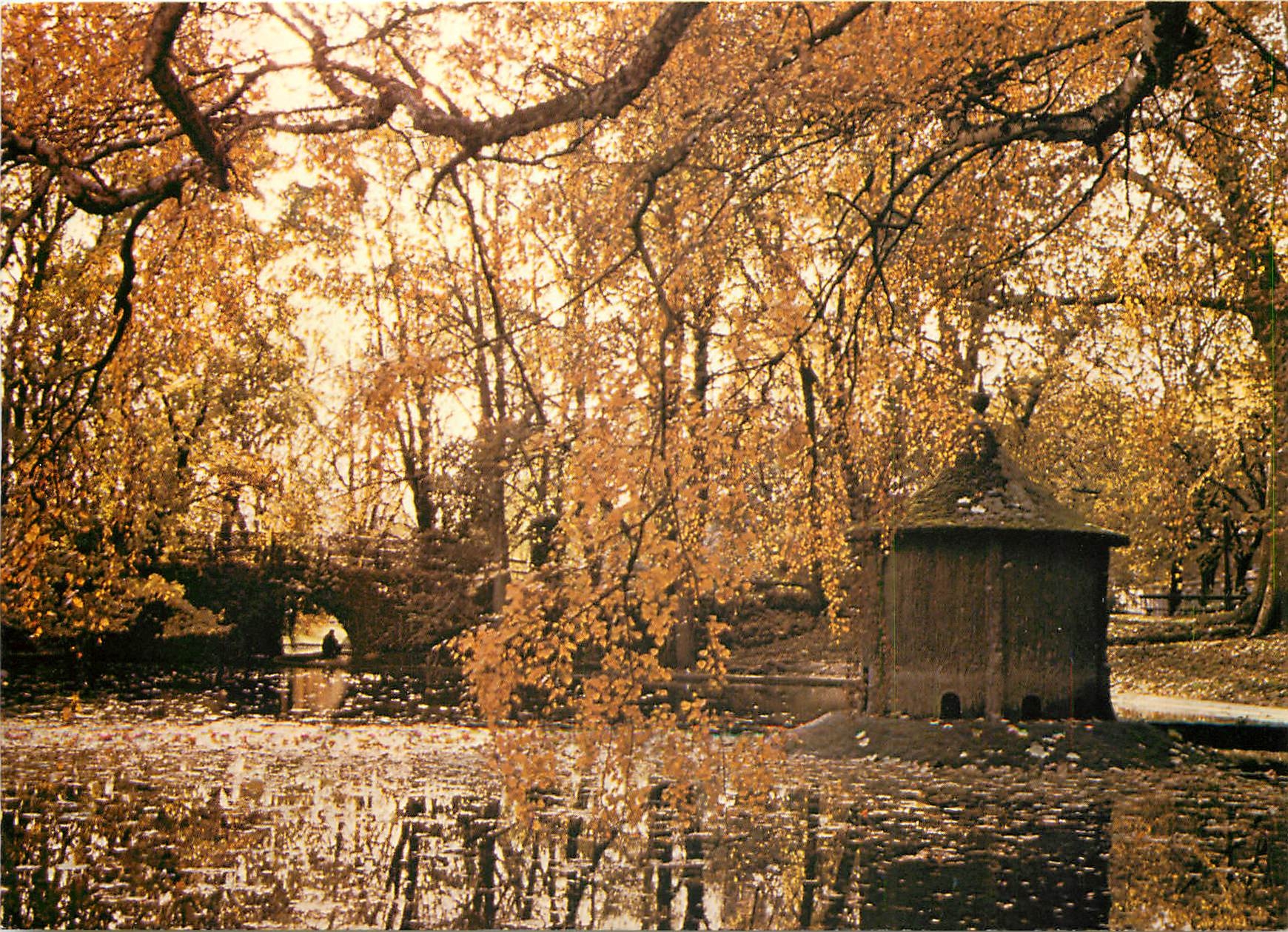 CPSM Toulouse Cite des Violettes le jardin Royal a l'automne