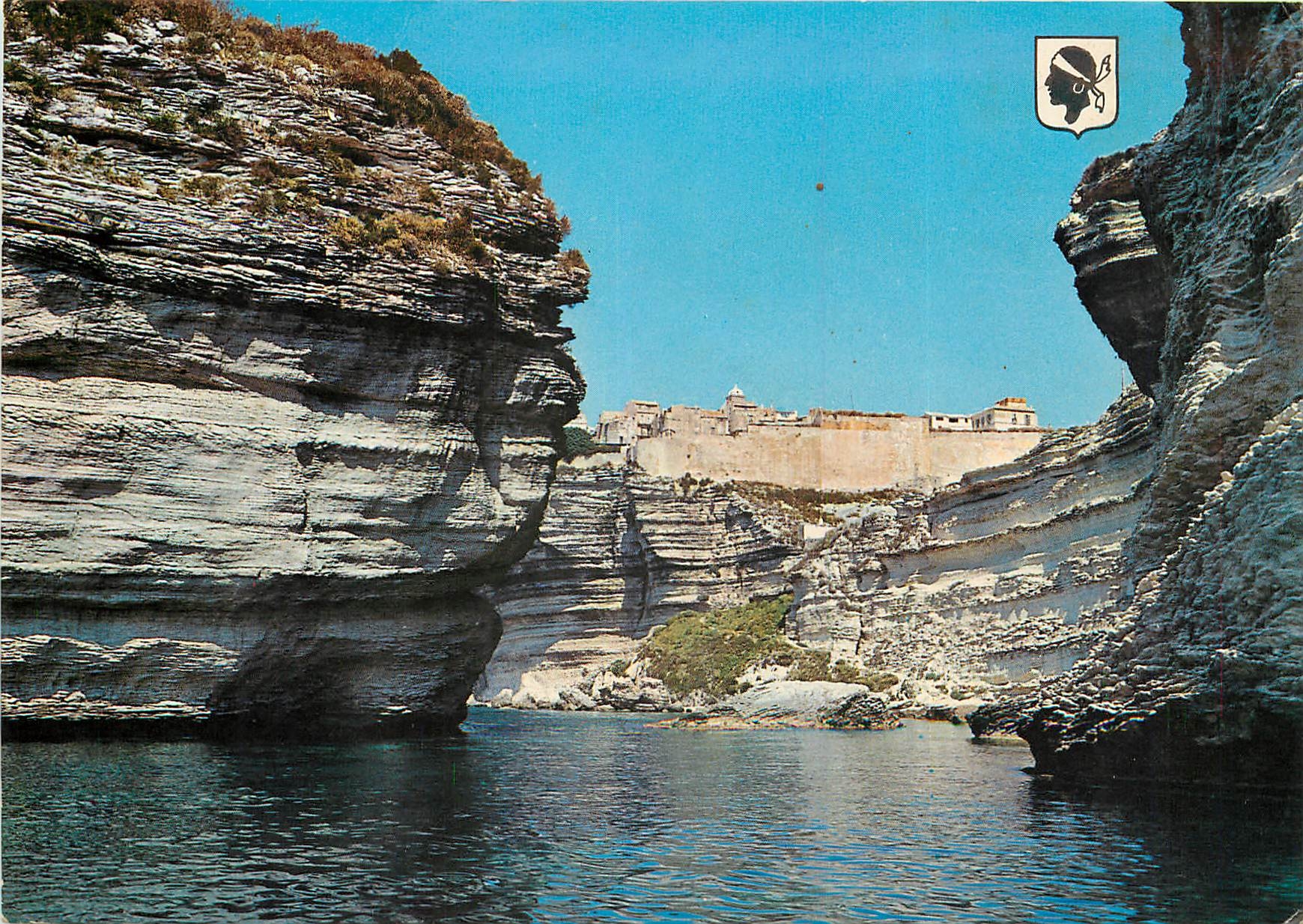 CPSM Corse Ile de Beaute Bonifacio les Falaise et la Vieille Ville