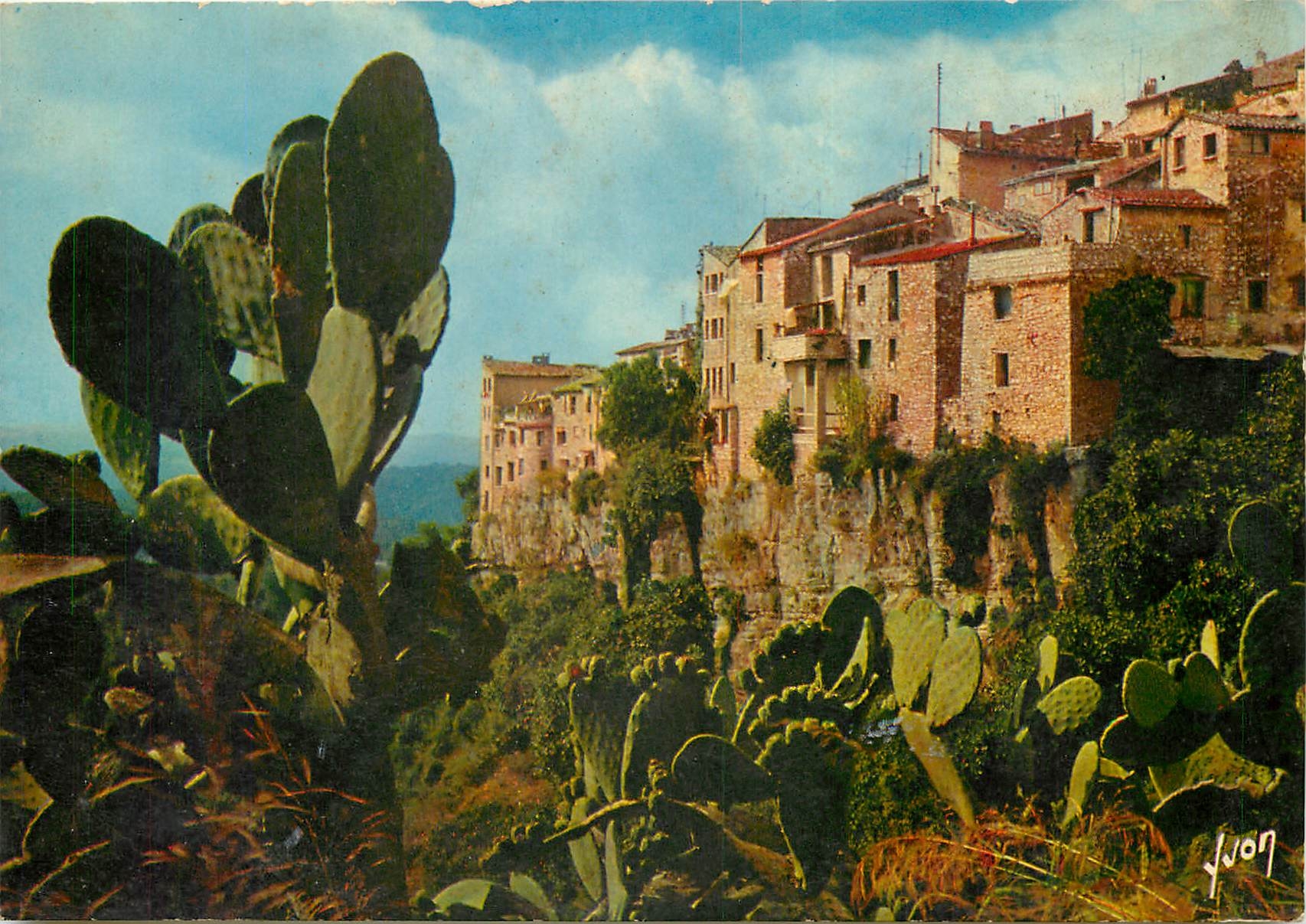 CPSM Tourette sur Loup (A M) alt 400 m Village provencal typique