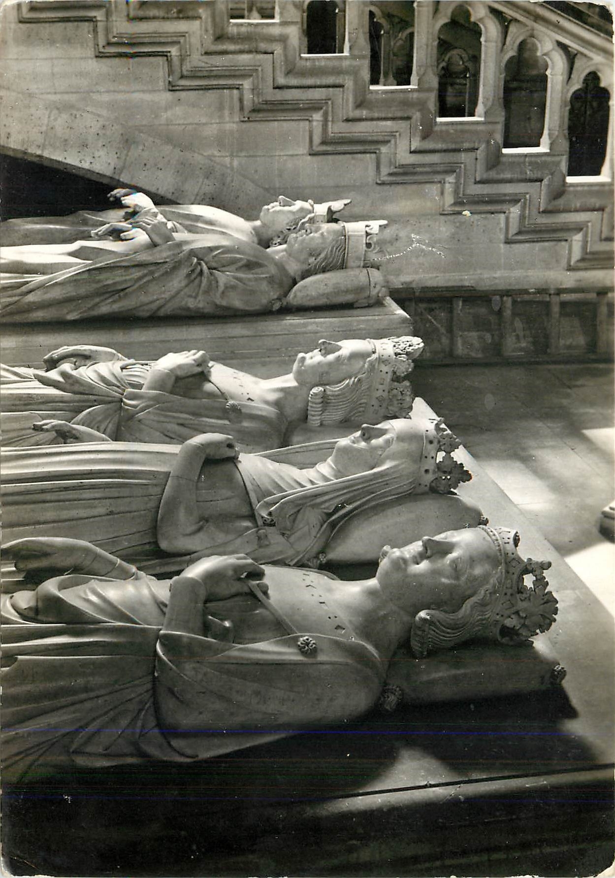 CPSM Saint Denis (Seine) Eglise Abbatiale
