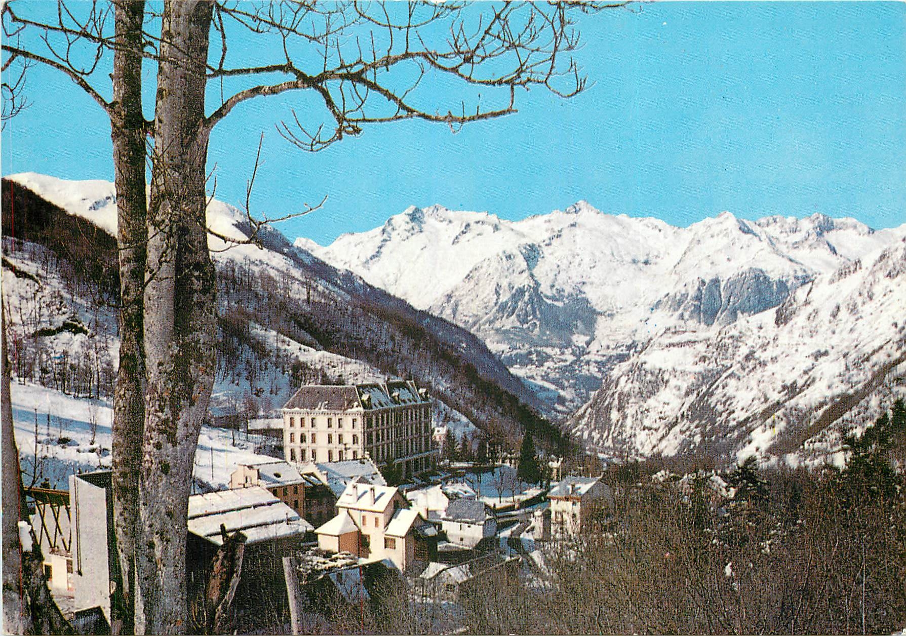 CPSM Bareges 1300 m Bareges l'U C P A et le Pic d'Ardiden (2988 m)