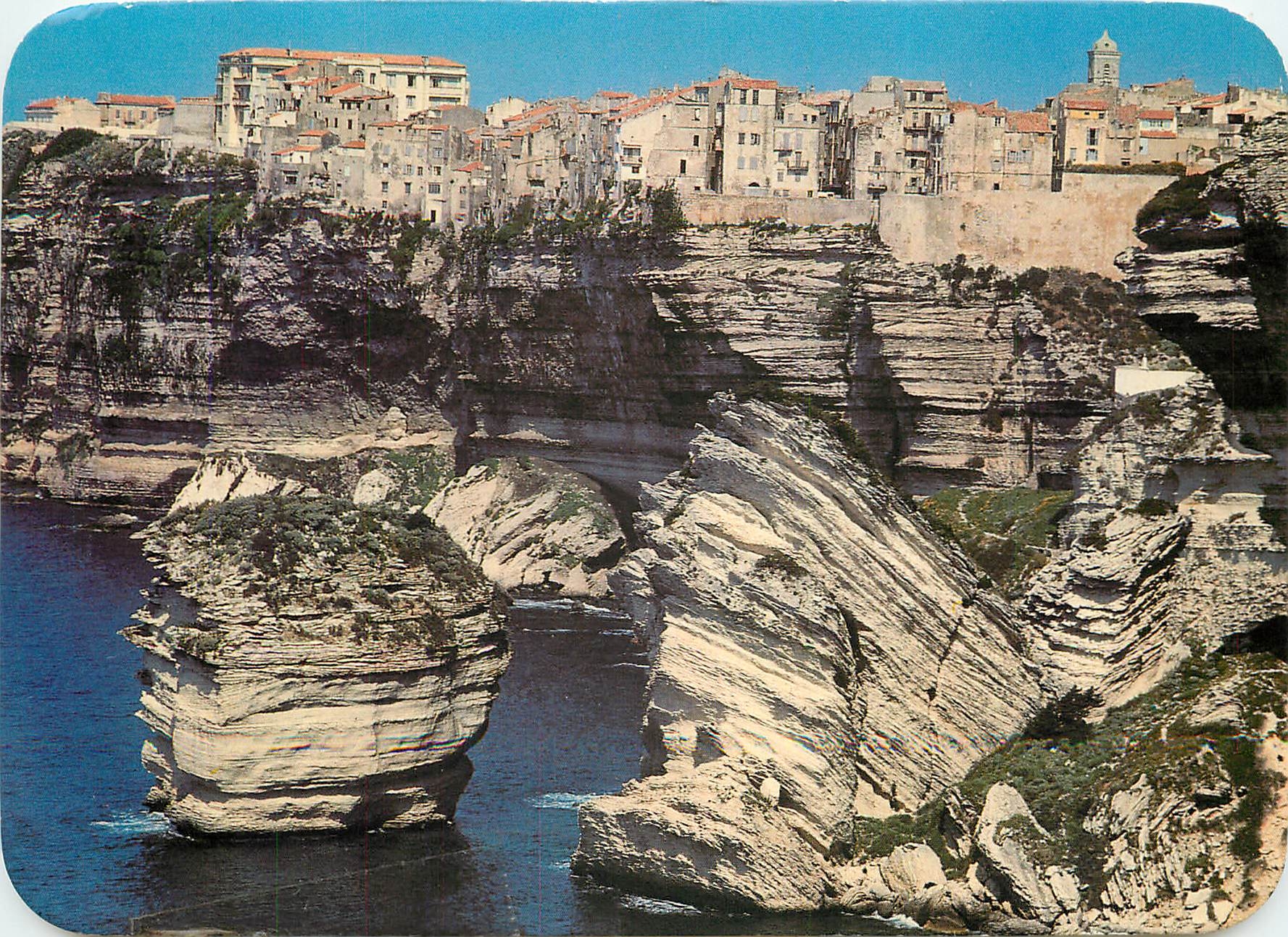 CPSM Panorama de la Corse Bonifacio La Vieille Couronne une falaise abrupte dans un decor de rochers