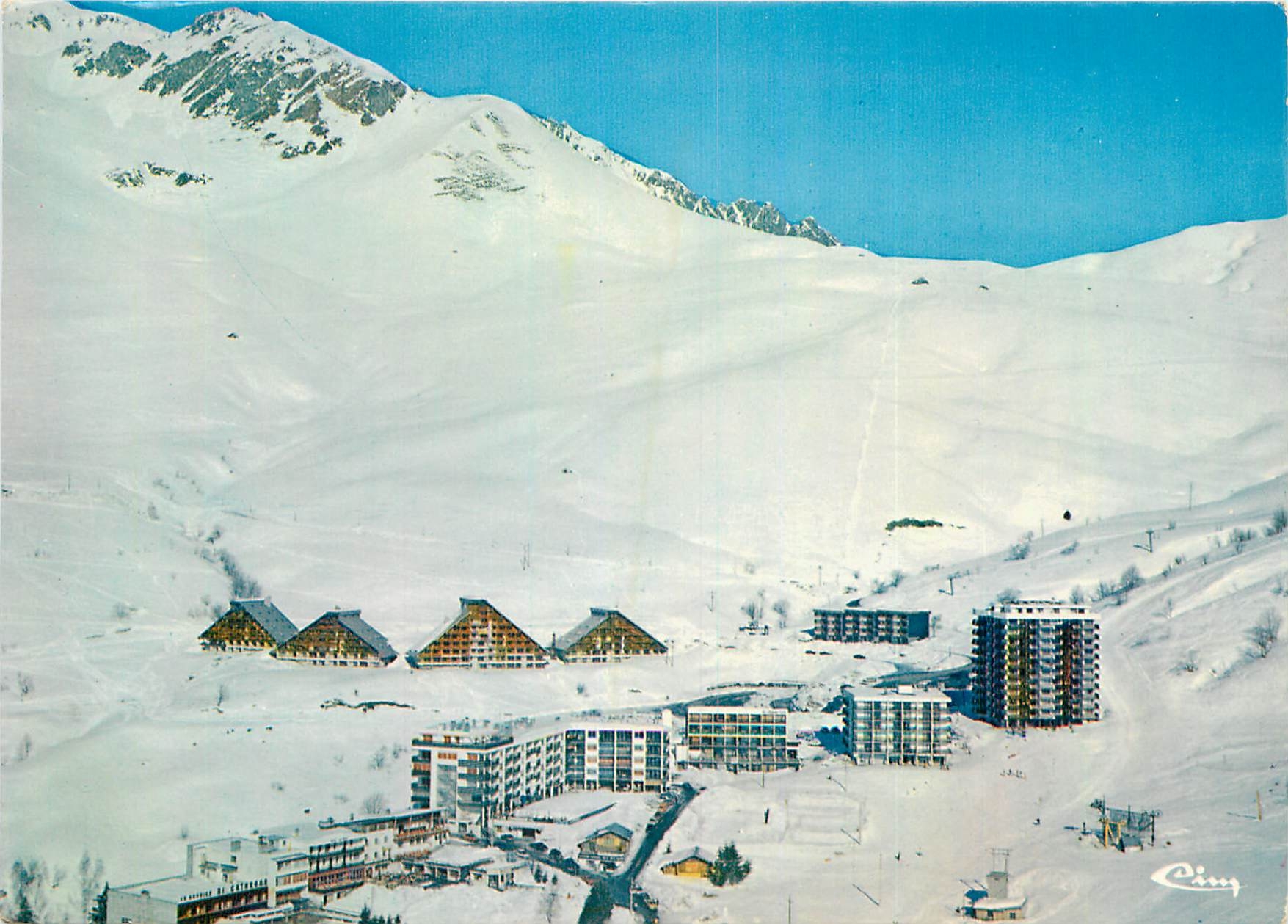 CPSM St Francois Longchamps (Savoie) alt 1650 m vue generale aerienne