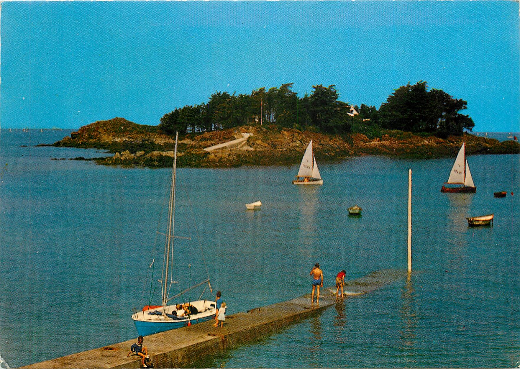 CPSM Lancieux (C du N) Vue sur l'Islet