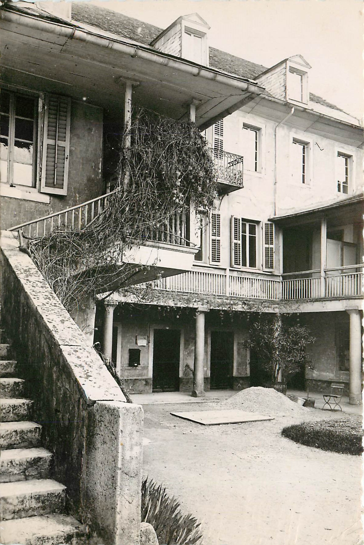 CPSM Aix les Bains Maison Lamarine (ancienne pension Perrier)