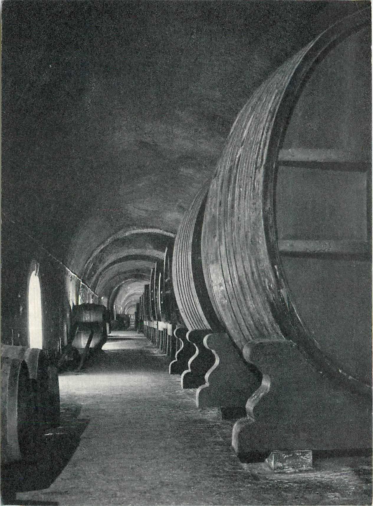 CPSM Epernay Maison fondee en 1743