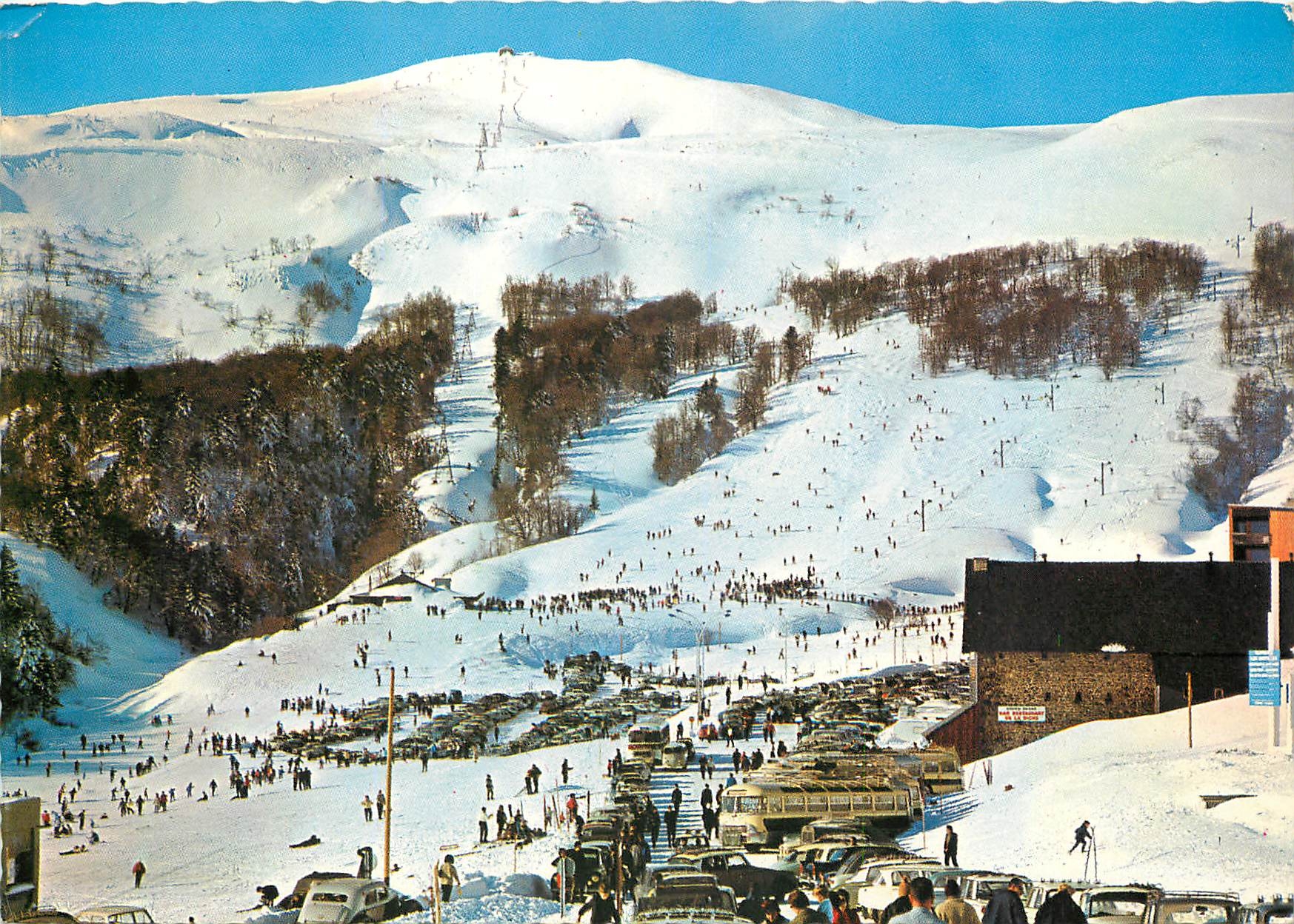 CPSM Besse en Chandesse (P de D) La Station de Super Besse Alt 1300 1830 m