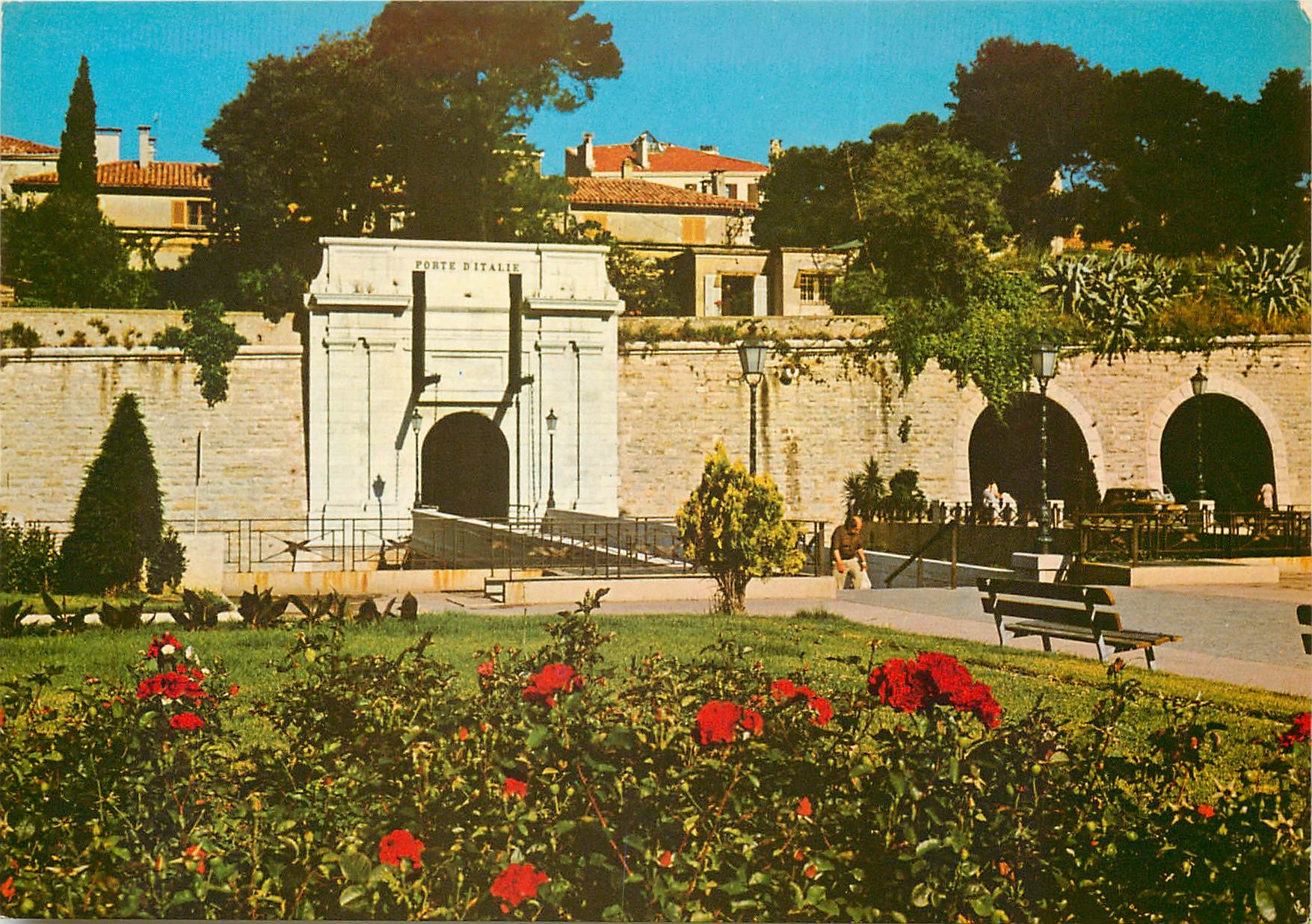 CPSM La Cote d'Azur Toulon (Var) La plus belle rade d'Europe Place d'Italie