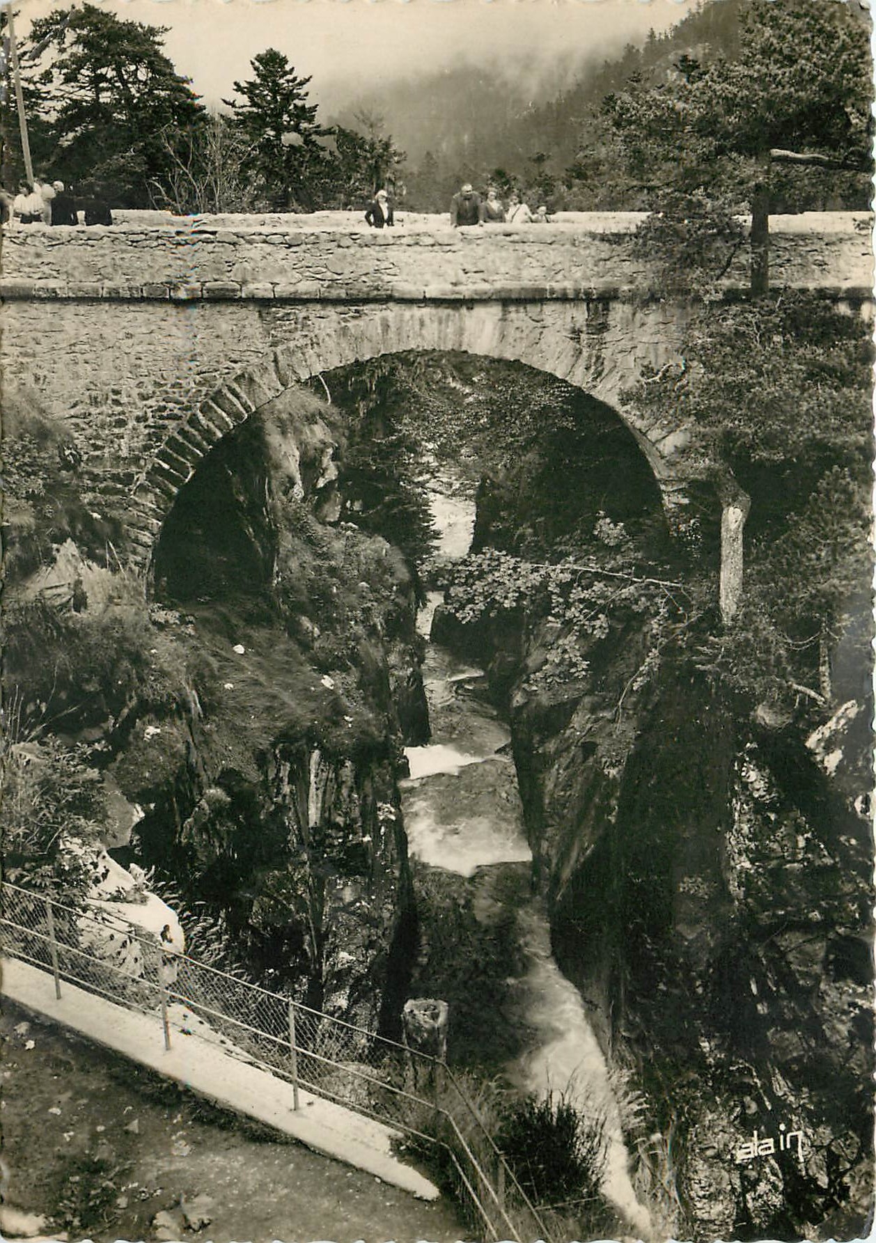 CPSM Lourdes (Htes Pyr) Pont d'Espagne