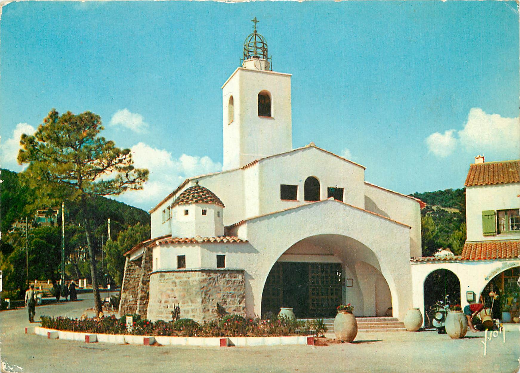 CPSM Calanques des Issambres la chapelle du Village