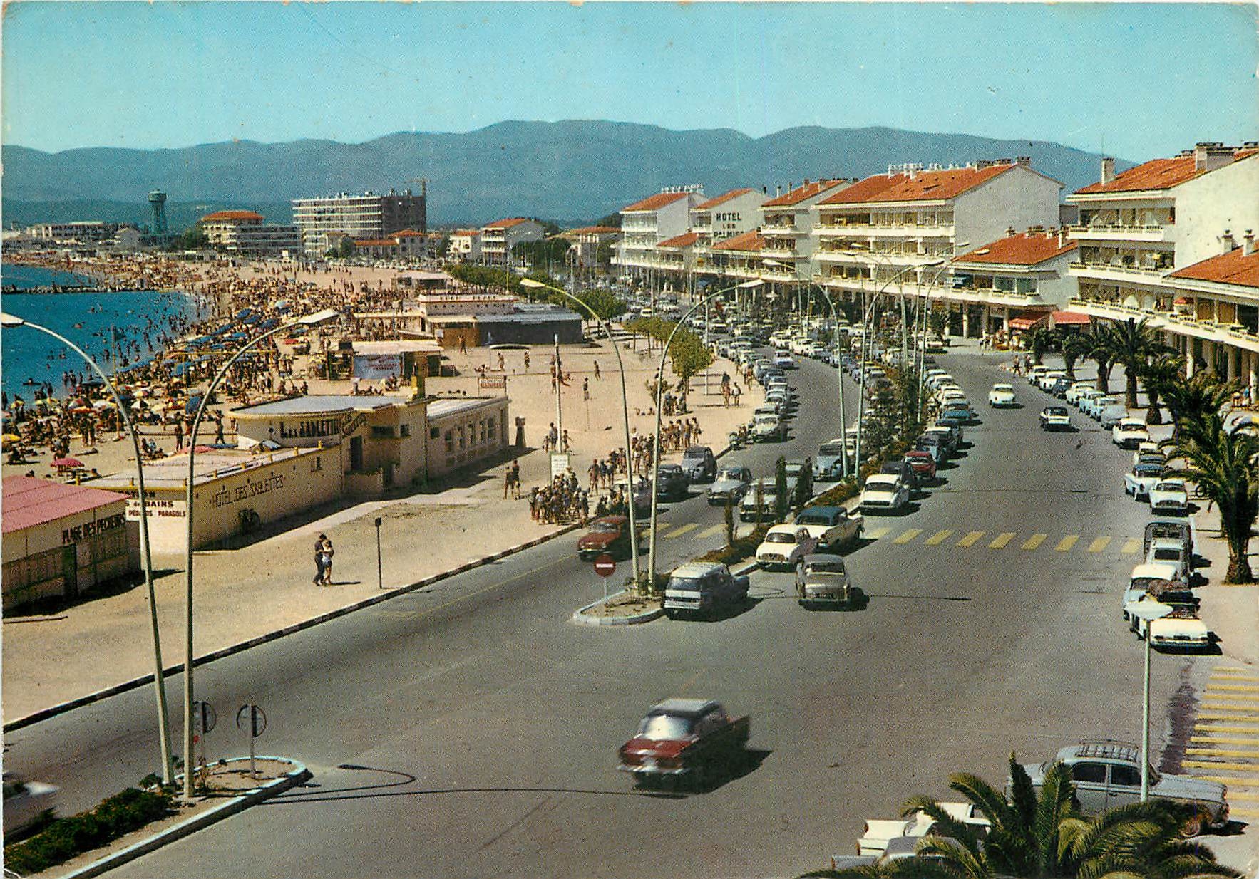 CPSM La Cote d'Azur Frejus Plage (Var) Le boulevard de la Liberation