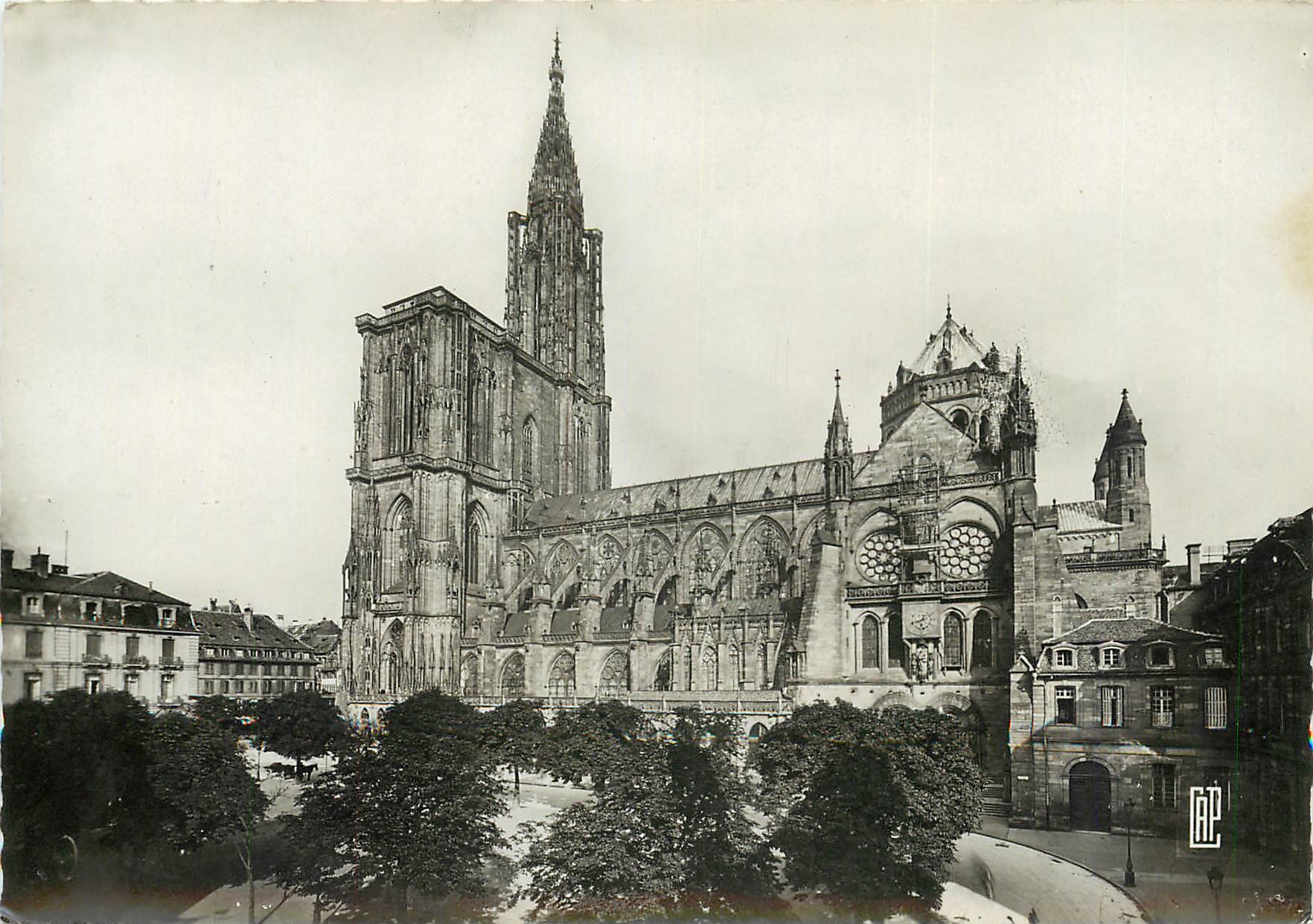 CPSM Strasbourg la cathedrale Cote Sud