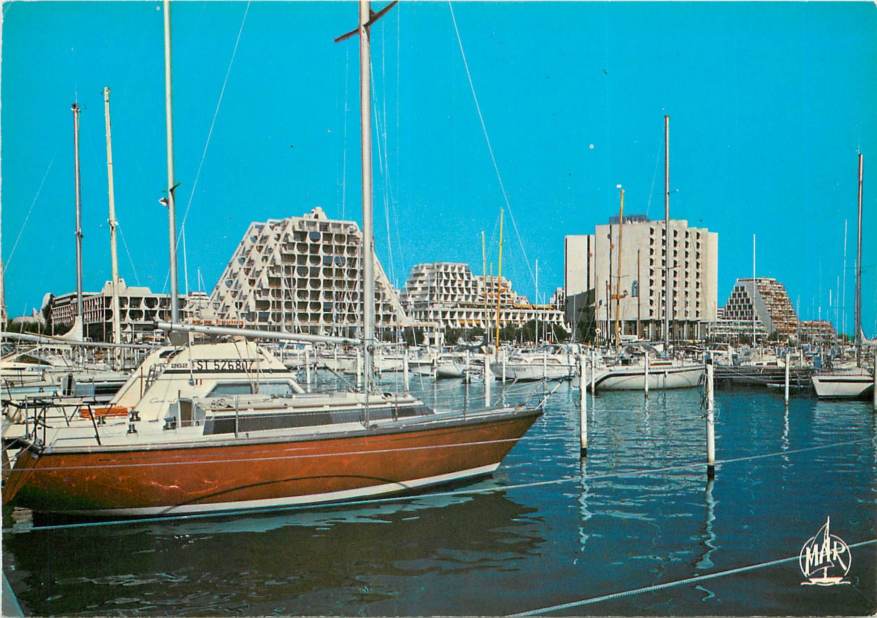 CPSM Le Grand Motte Ville de l'An 2000 Un coin du Port