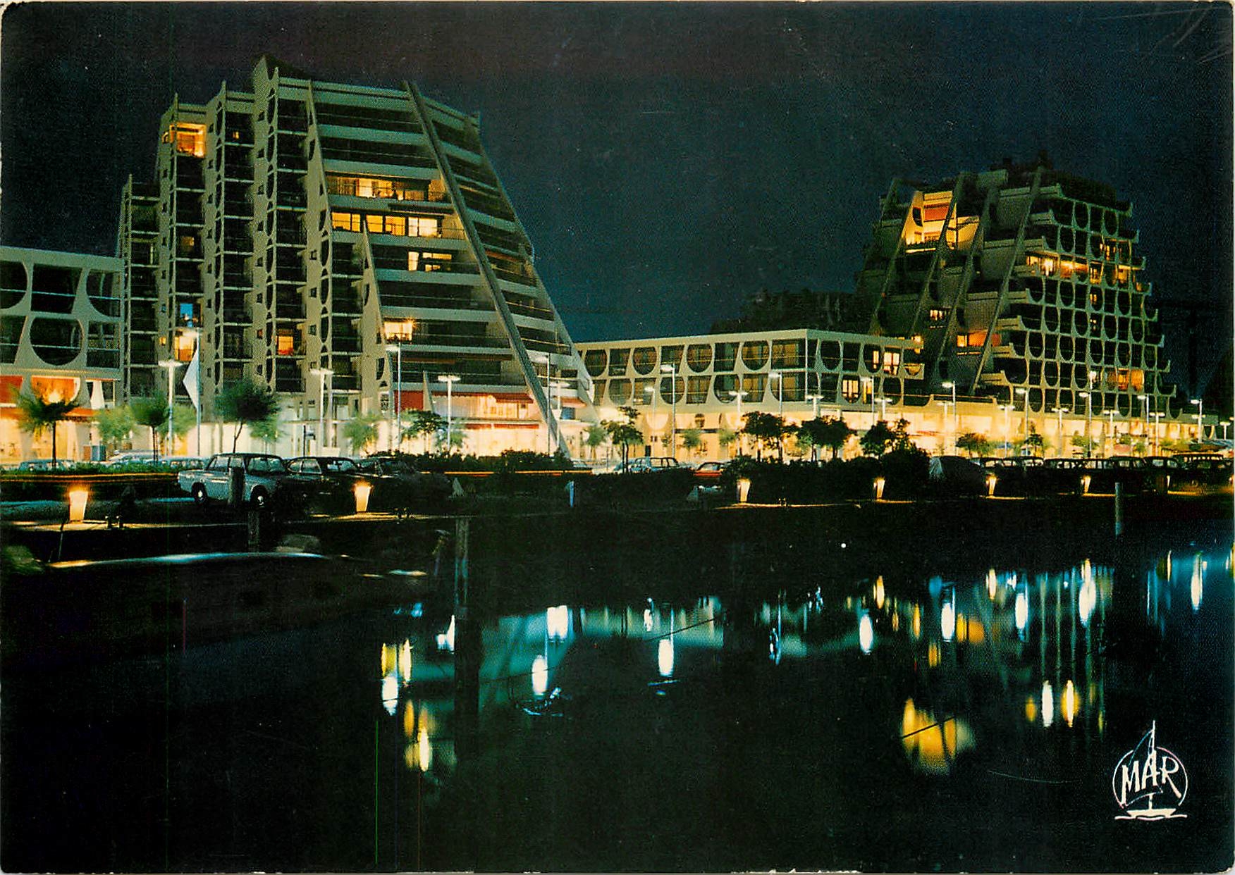 CPSM Le Grand Motte Ville de l'An 2000 la nuit