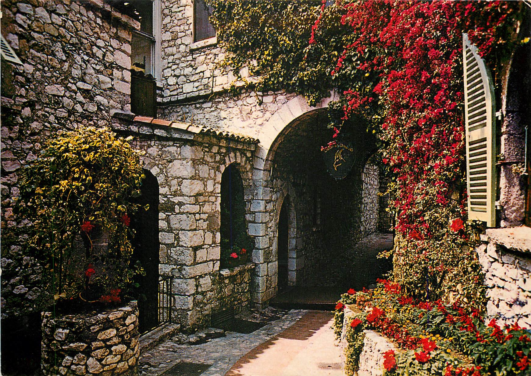 CPSM Eze (Alpes Mmes) Vieilles rue pittoresque