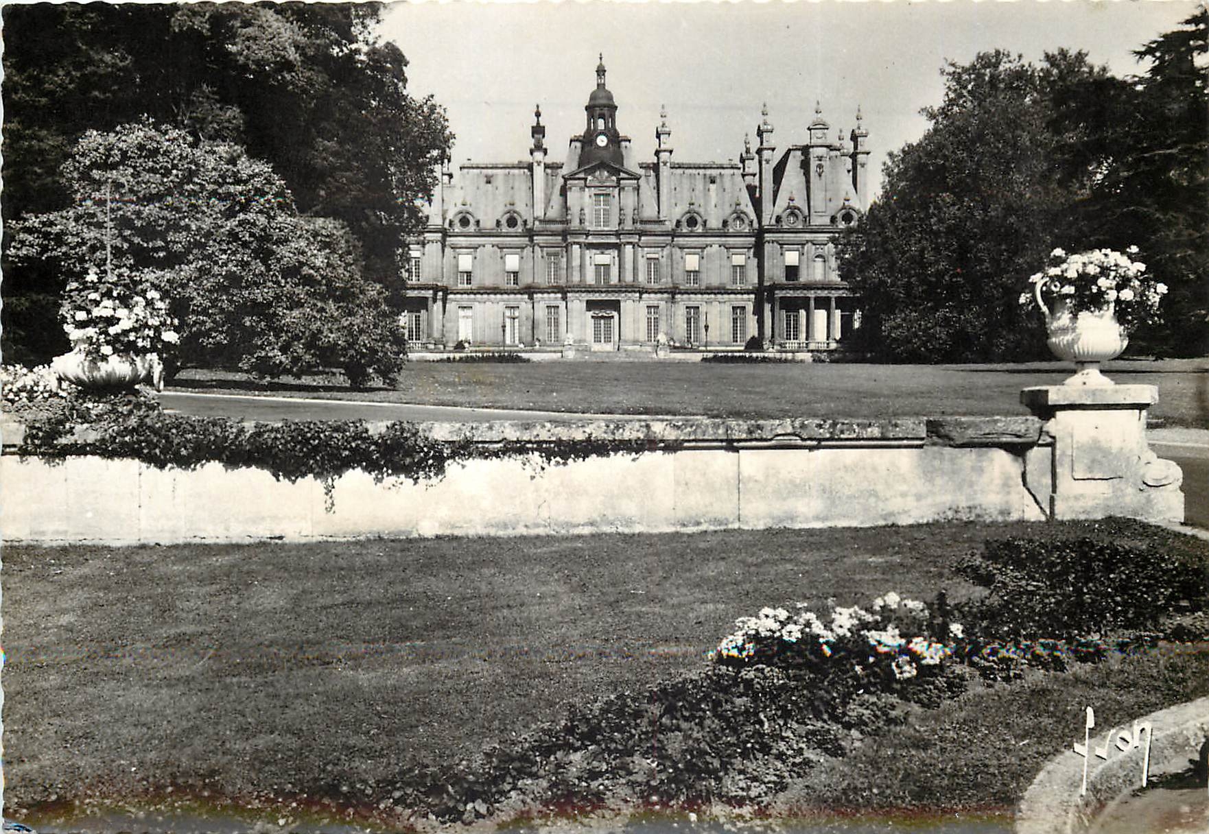 CPSM Sanatarium Fernant Bezancon St Martin du Tertre (S et O) Le chateau