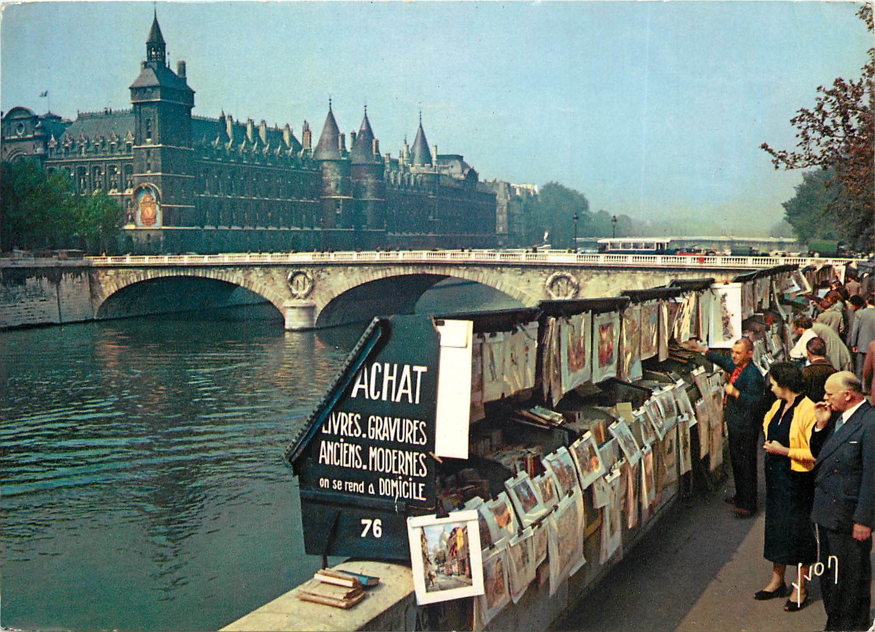 CPSM Paris les Bouquinistes Quai de Gervres et la Conciergerie