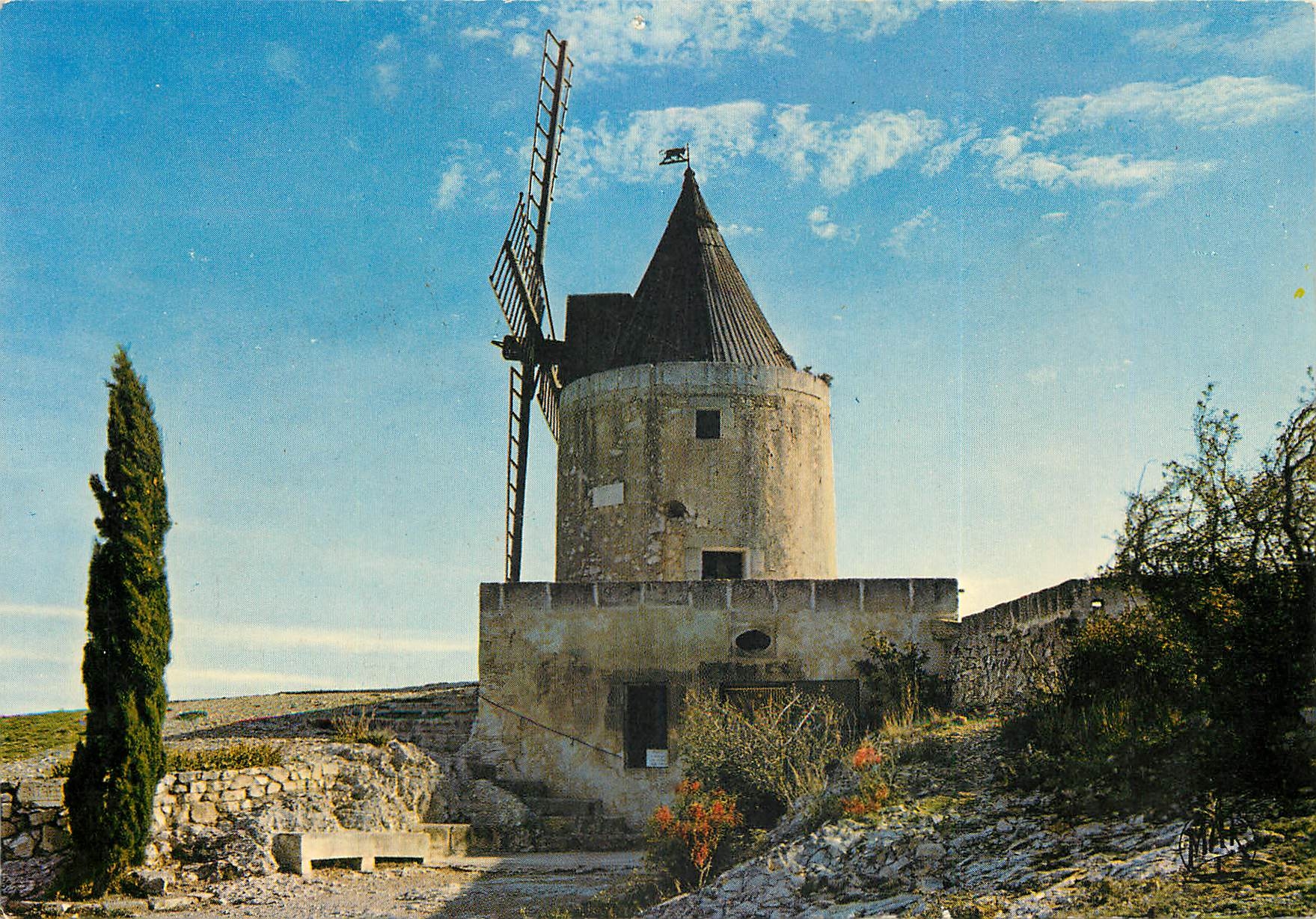 CPSM La Provence le Moulin de Daudet