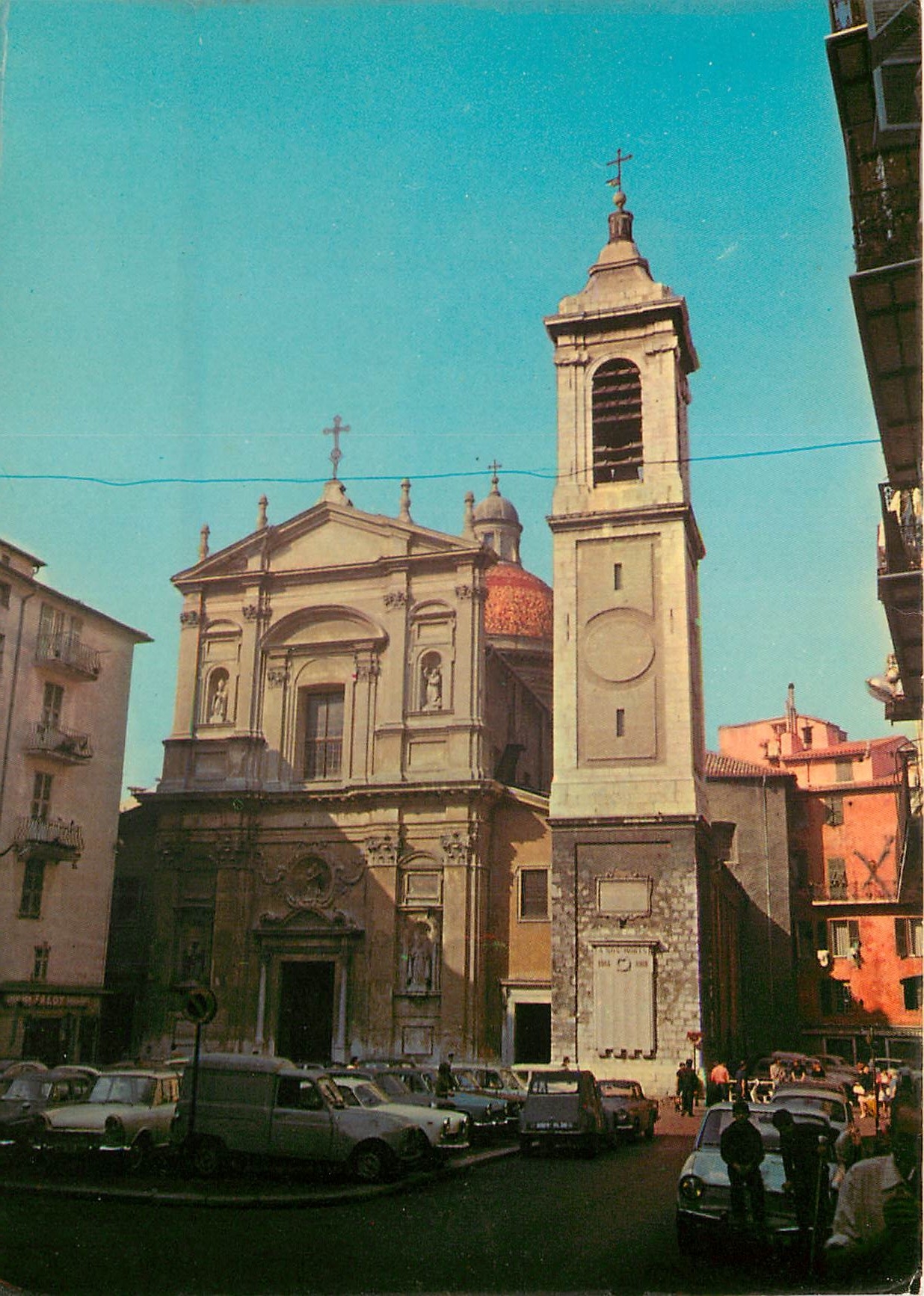 CPSM Nice La Cathedrale et sa place