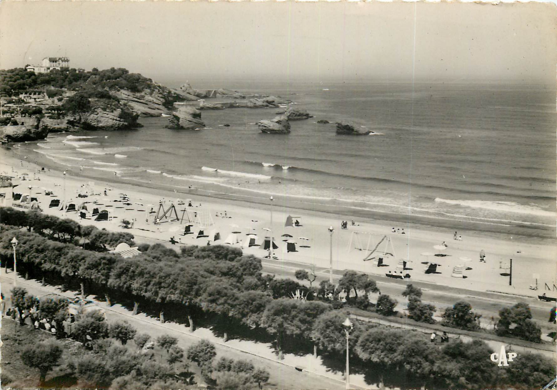 CPSM Biarritz Vue de la grande Plage prise de l'Hotel Victoria