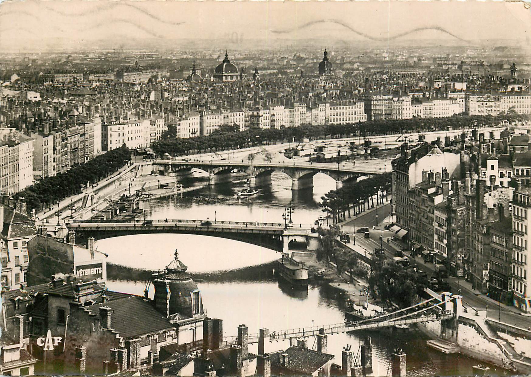 CPSM Lyon Perspective des Ponts sur la Saone
