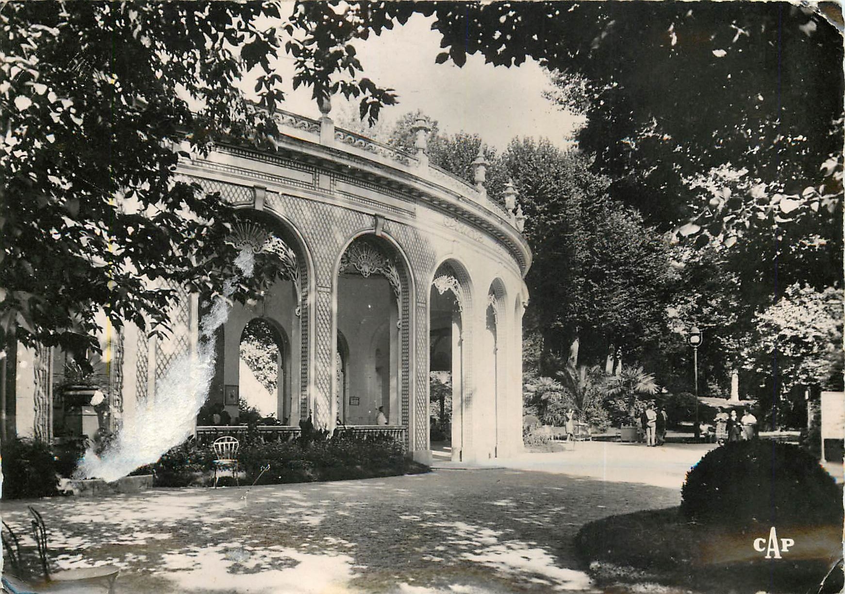 CPSM Vichy Source des celestins