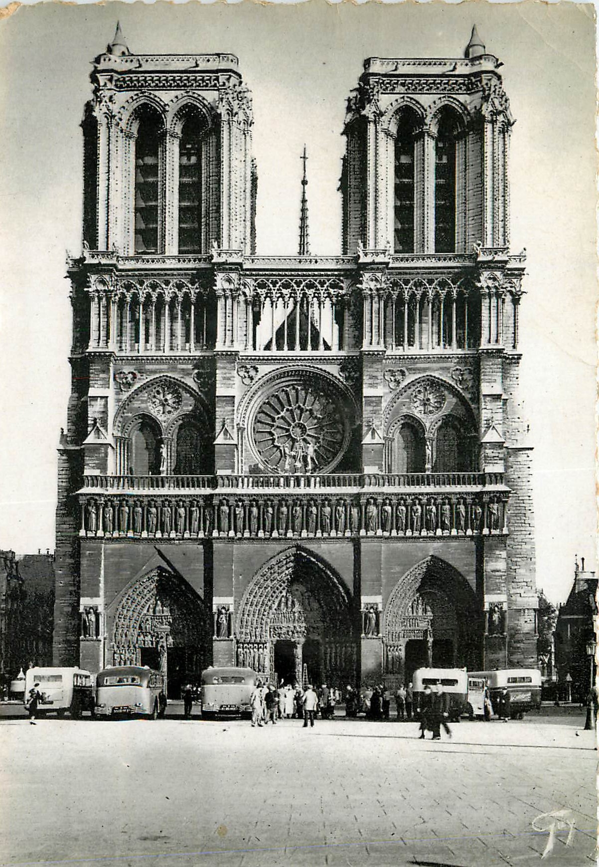 CPSM Paris et ses merveilles N D (Facade)