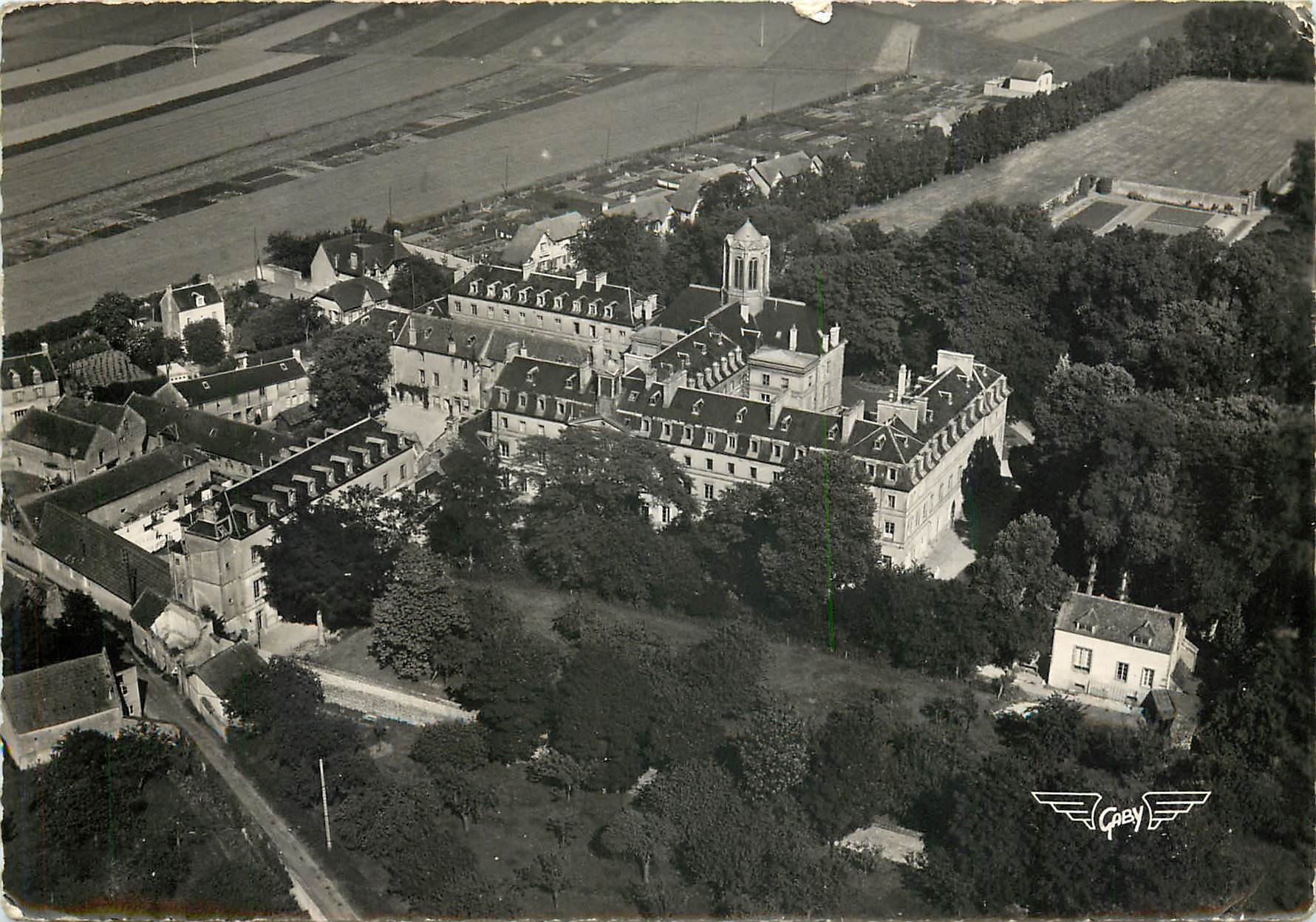 CPSM La Delivrande (Calvados) Couvent de la Vierge fidele