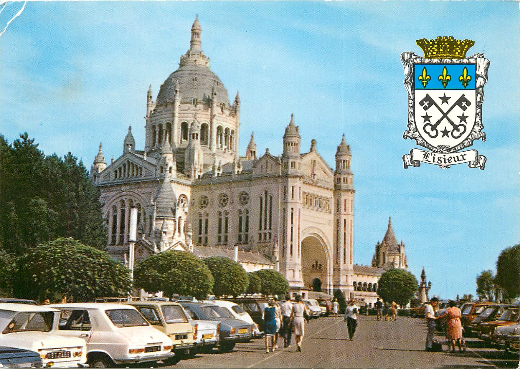 CPSM Lisieux La Basilique