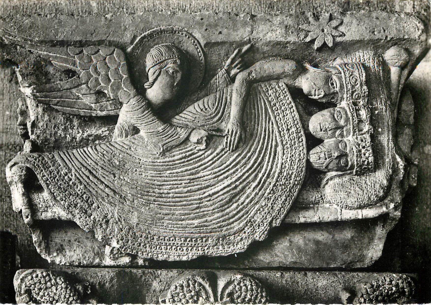 CPSM Cathedrale d'Autun (S et L) Sommeil des Mages Chapiteau (XIIe s)
