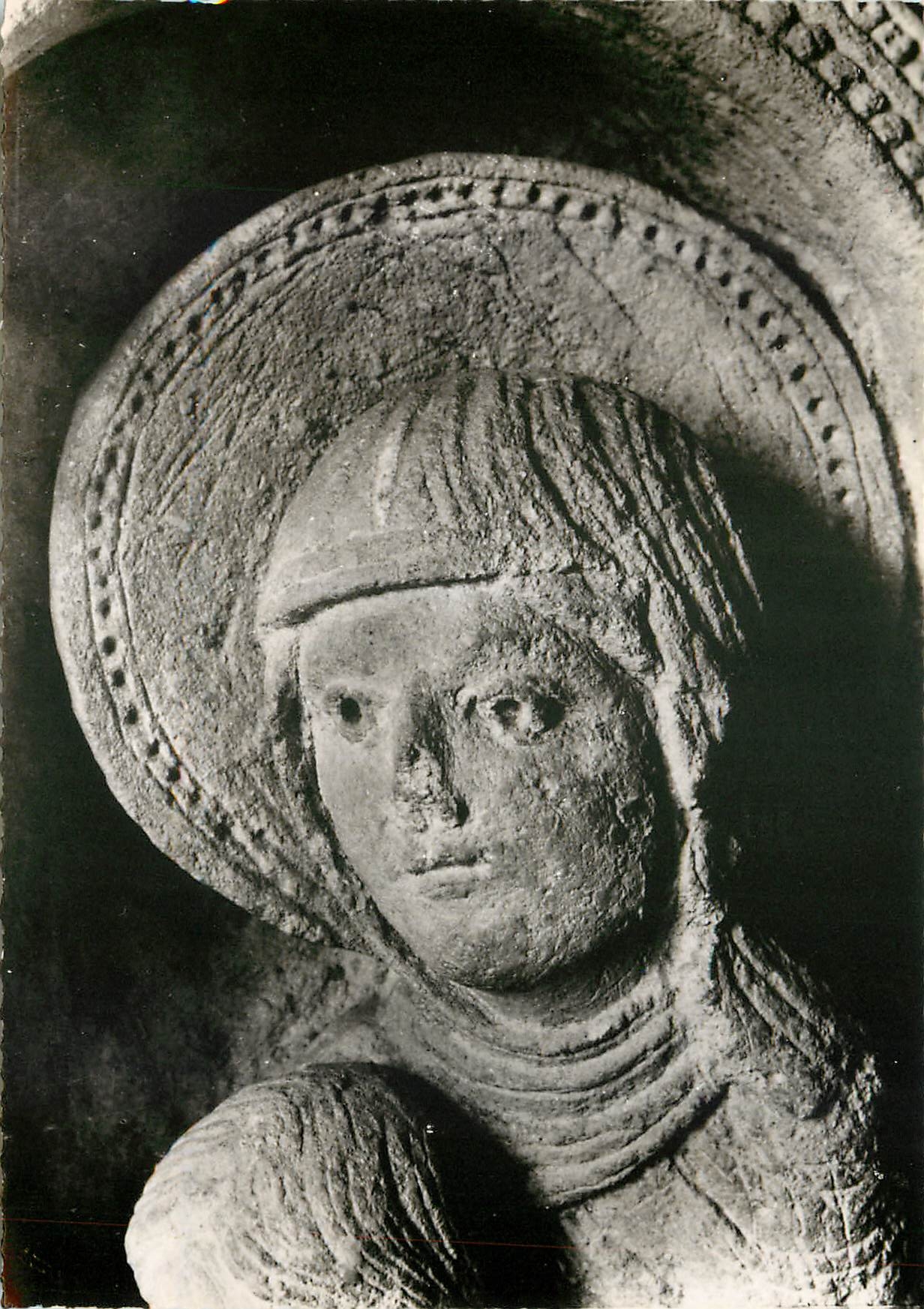 CPSM Cathedrale d'Autun (S et L) Vierge de l'Adoration des Mages Chapiteau (XIIe s)
