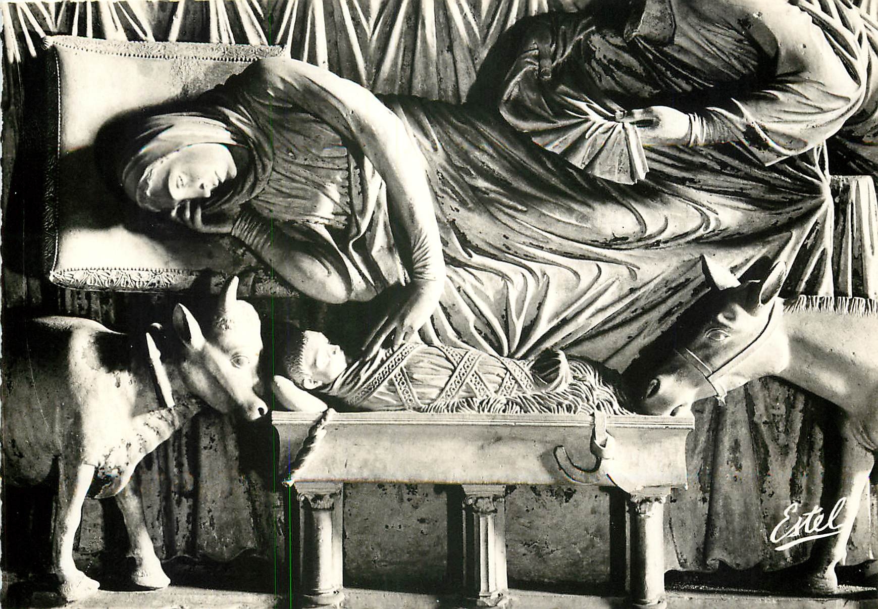 CPSM Cathedrale de Chartres Crypte N D de Sous Terre Nativite du Jube (XIIIe s)