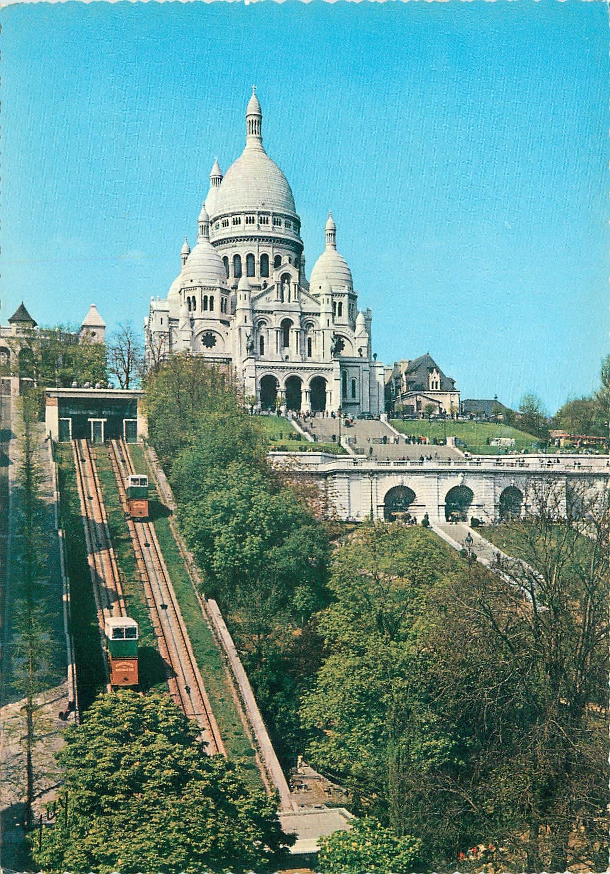 CPSM Paris et ses Merveilles Basilique du Sacre Coeur de Montmartre (1876 1910) et le Funiculaire