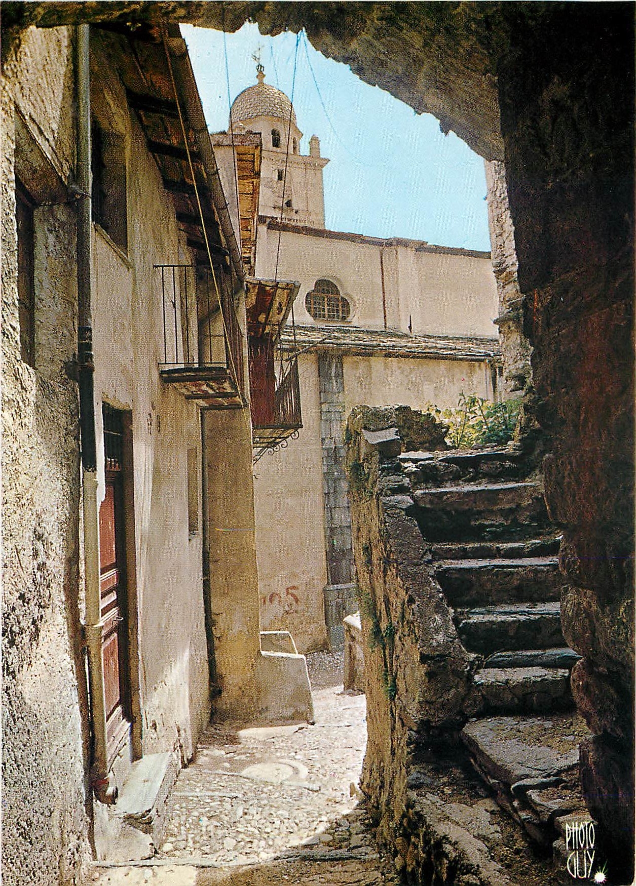 CPSM Tende A Mmes Alt 850 m Une rue pittoresque du vieux bourg