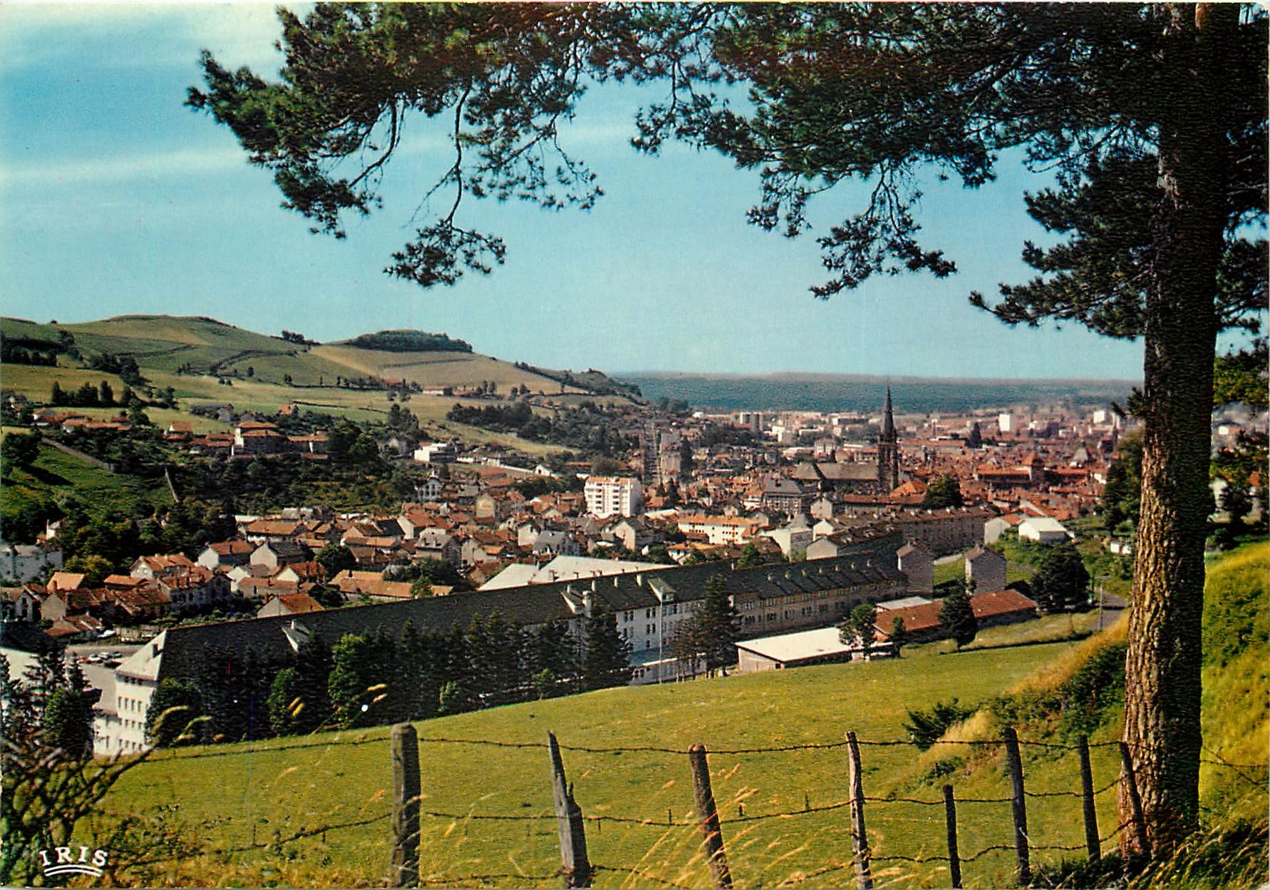 CPSM Aurillac (Cantal) Alt 631 m vue generale