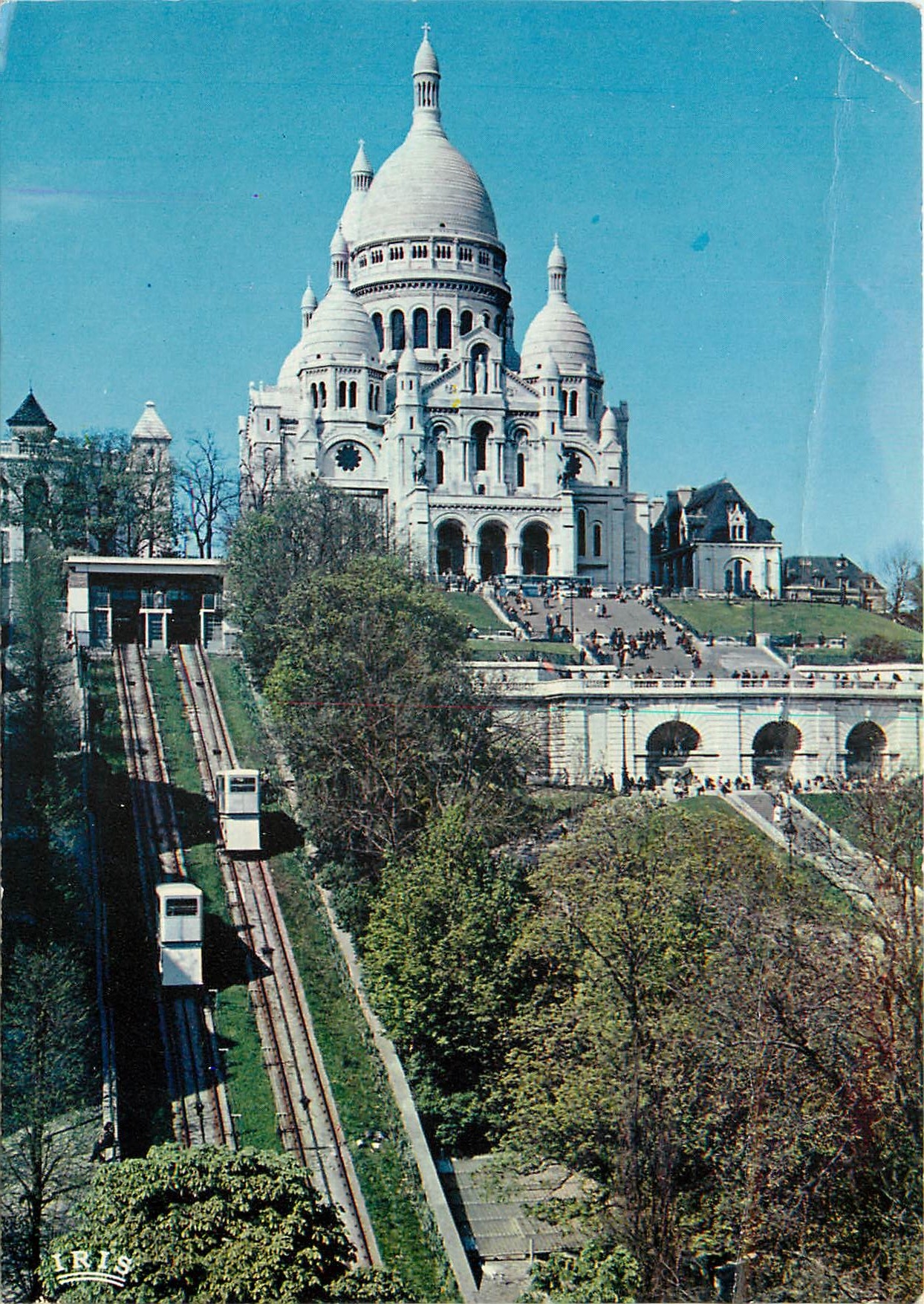 CPSM Paris la Basilique du Sacre Coeur et le Funiculaire de la Butte Montmartre