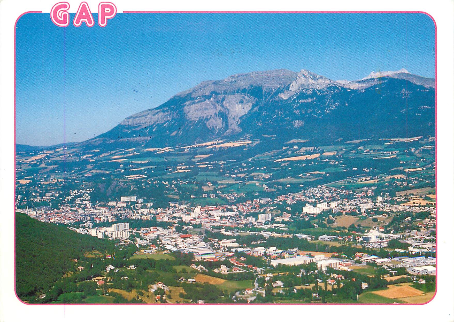 CPSM Hautes Alpes vue generale aerienne depuis l'est