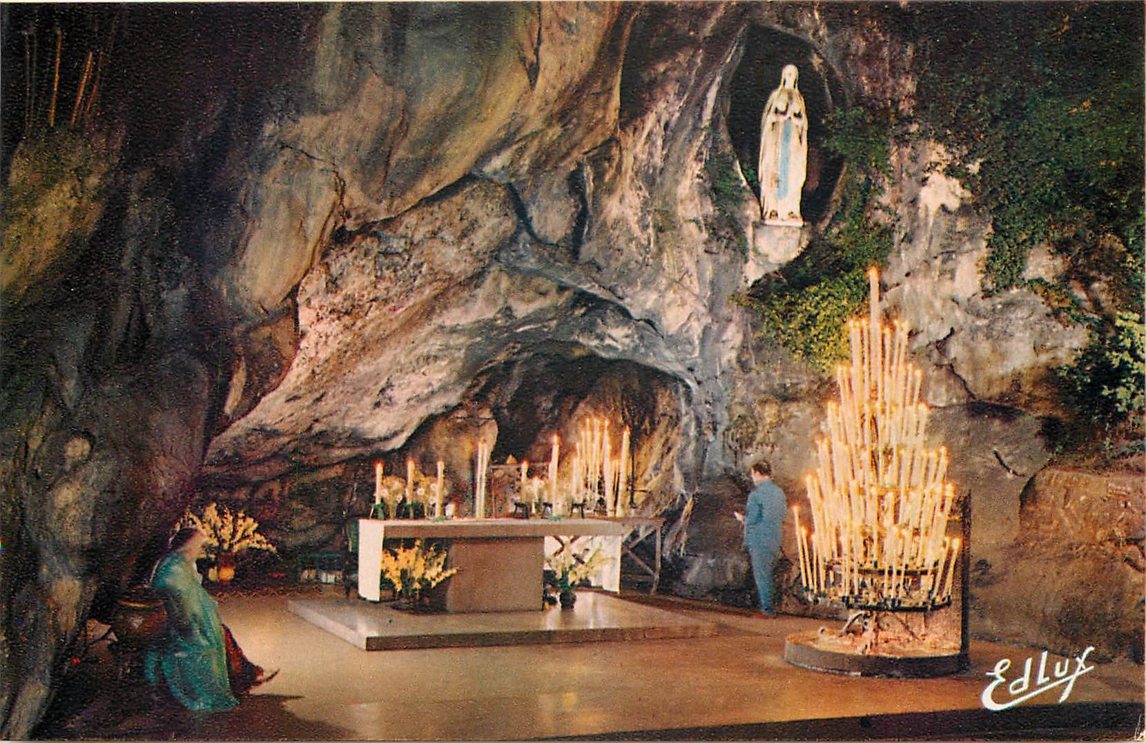 CPSM Lourdes la Grotte Miraculause