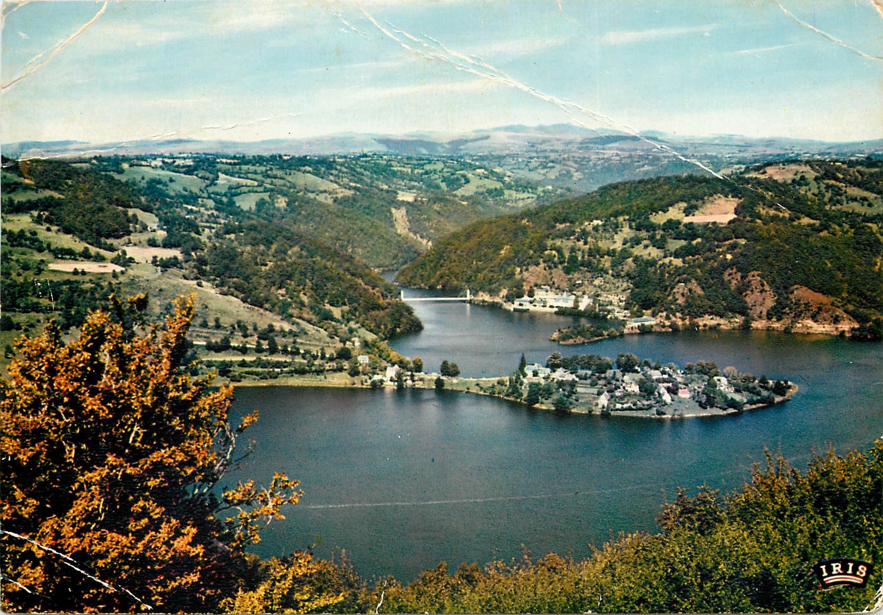 CPSM Aveyron Pittoresque le barrage de Sarrans et la presqu'ile de Laussac