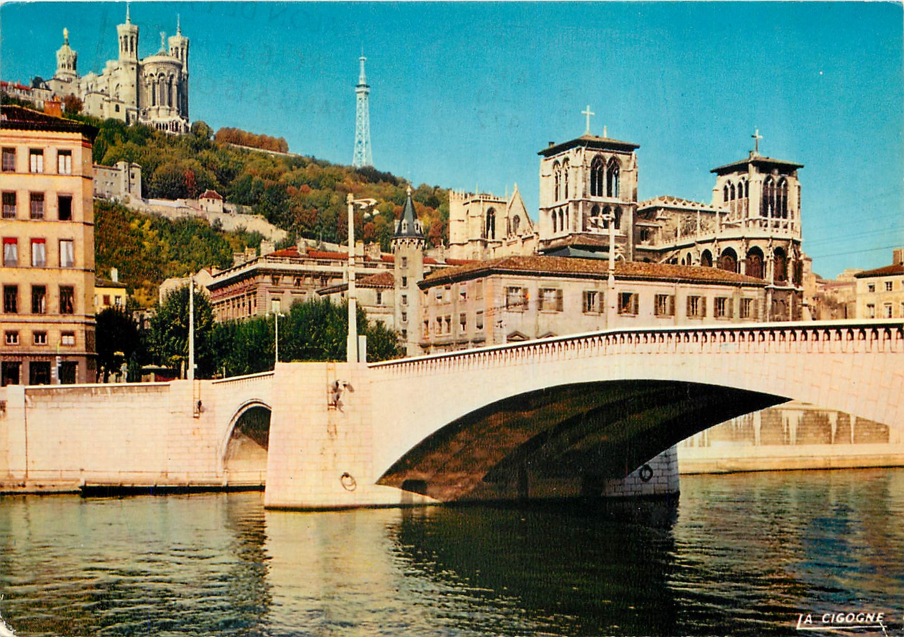 CPSM Lyon Pont Bonaparte Eglise Primatiale St Jean et Colline de Fourviere