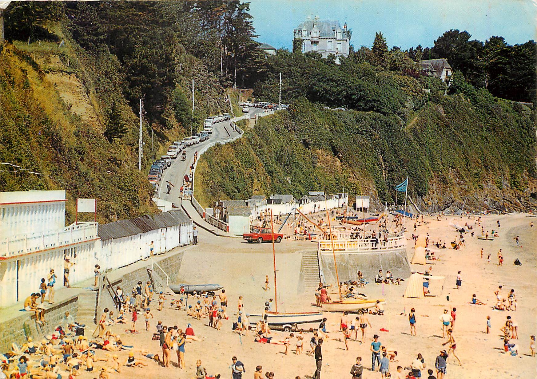 CPSM Etables sur mer (Cotes du Nord) Plage des Godelins